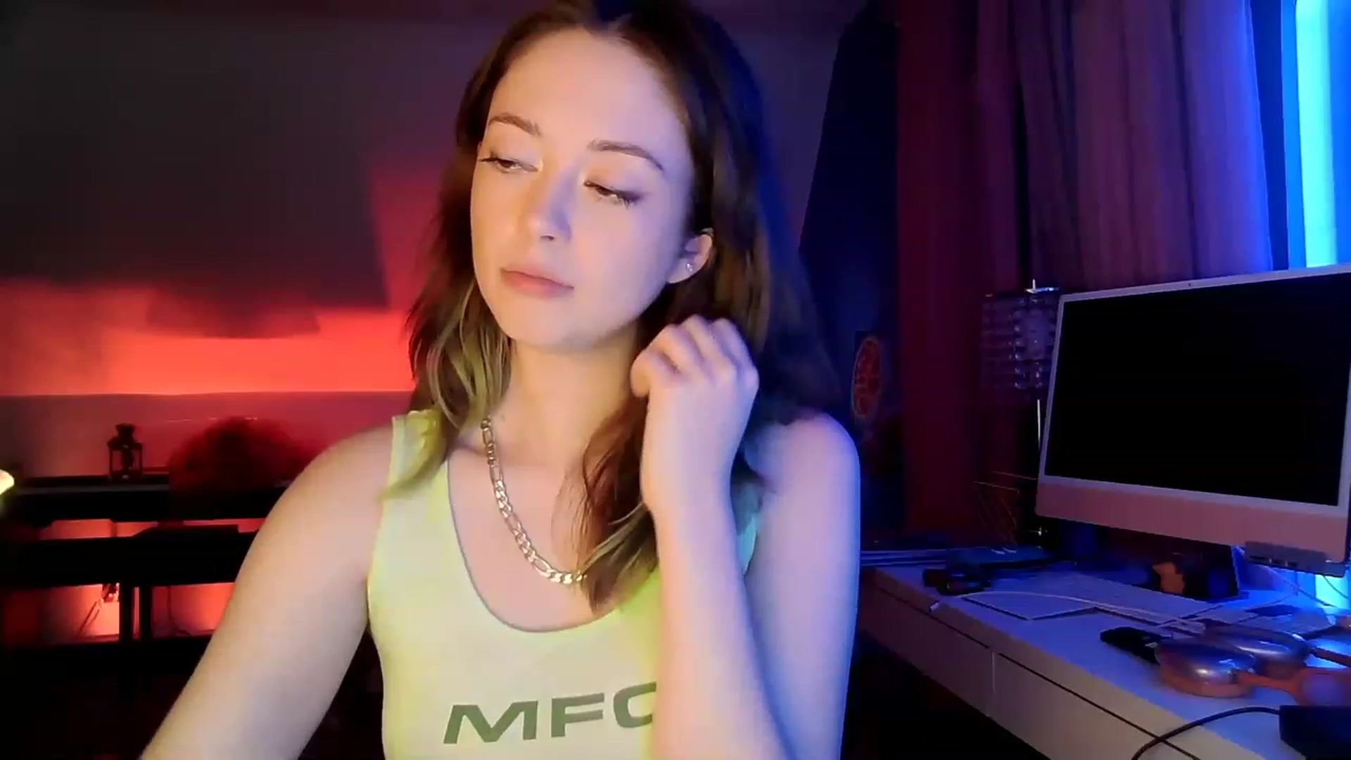 Gallery image thumbnail from BeeautyNSFW's myfreecams stream on, 04/19/2023, 02:37 image 11 of 20