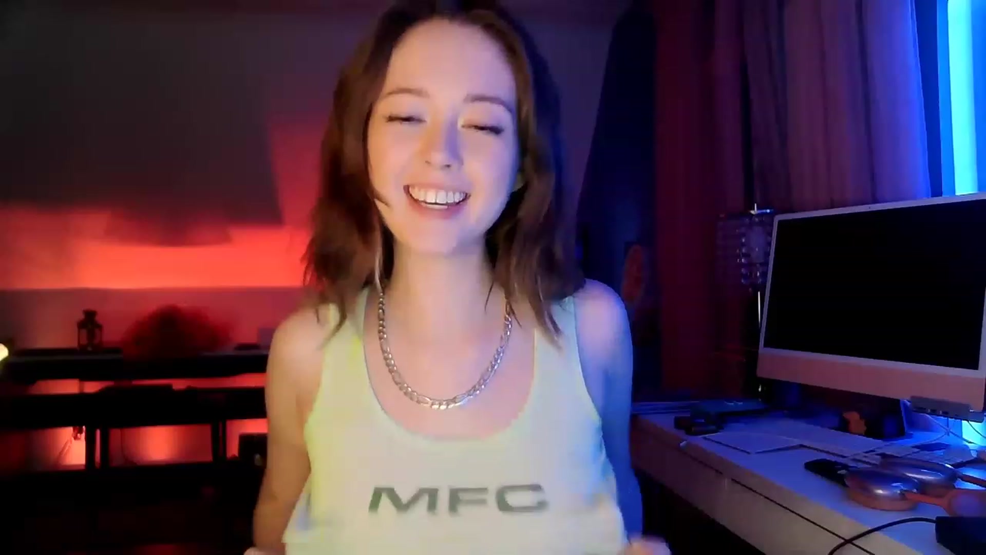 Gallery image thumbnail from BeeautyNSFW's myfreecams stream on, 04/19/2023, 02:37 image 16 of 20