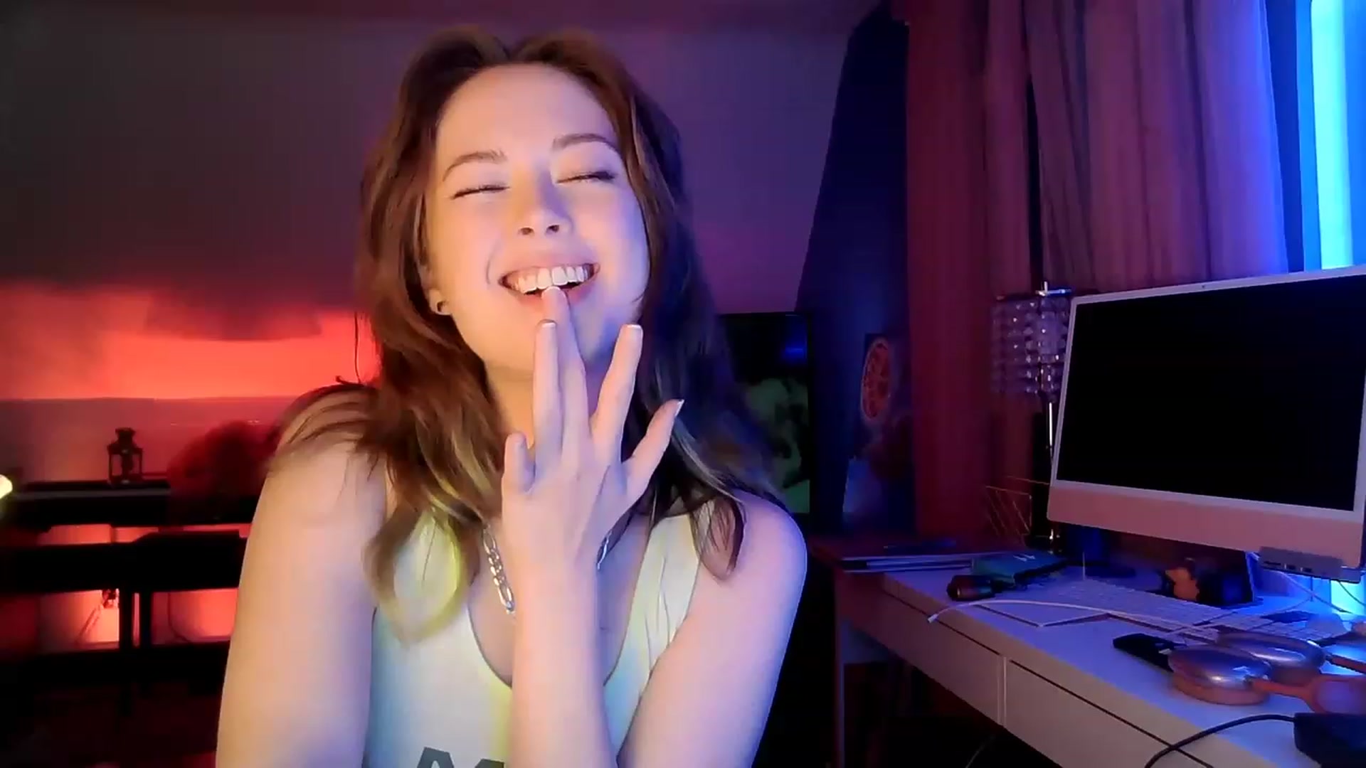 Gallery image thumbnail from BeeautyNSFW's myfreecams stream on, 04/19/2023, 02:37 image 20 of 20