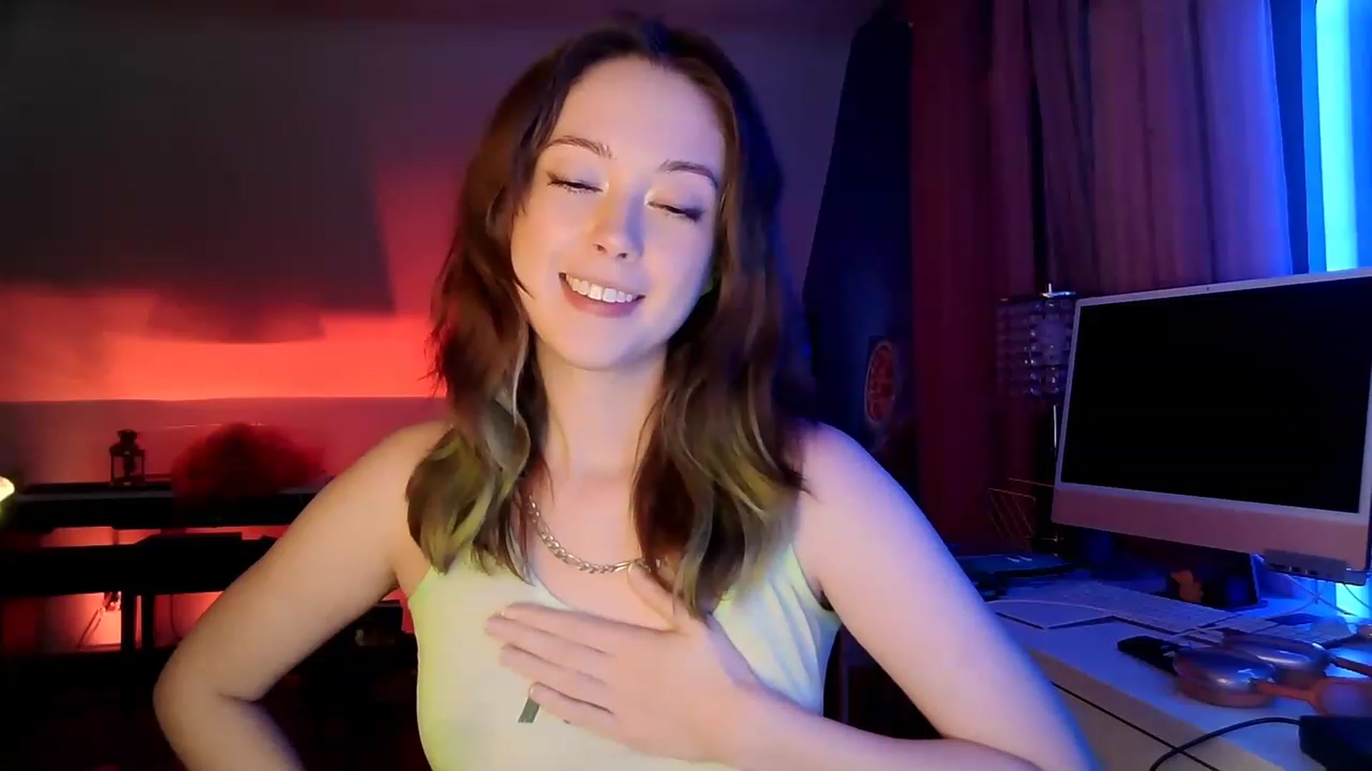 Gallery image thumbnail from BeeautyNSFW's myfreecams stream on, 04/19/2023, 02:37 image 12 of 20