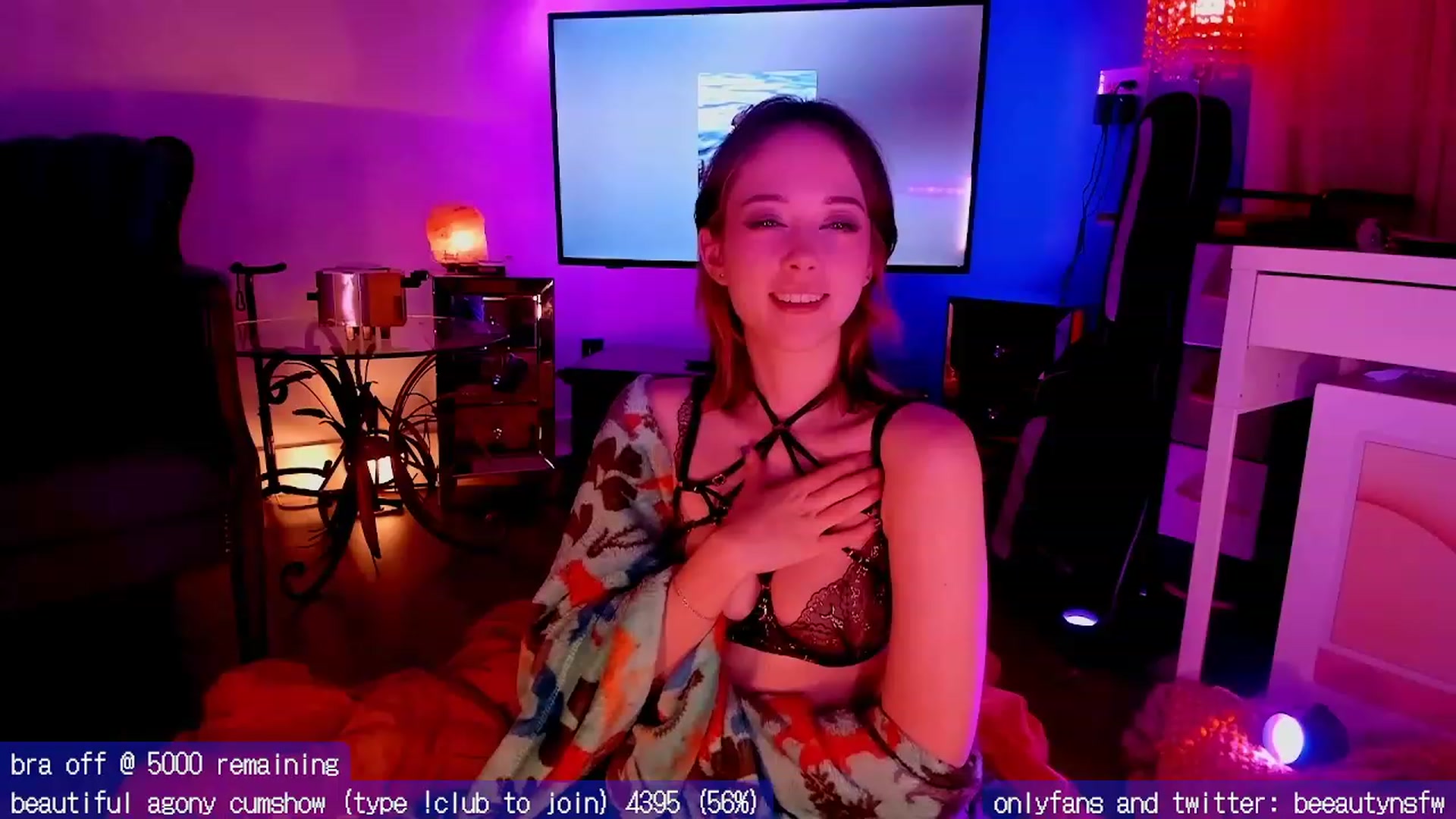 Gallery image thumbnail from BeeautyNSFW's myfreecams stream on, 11/27/2023, 05:17 image 17 of 20