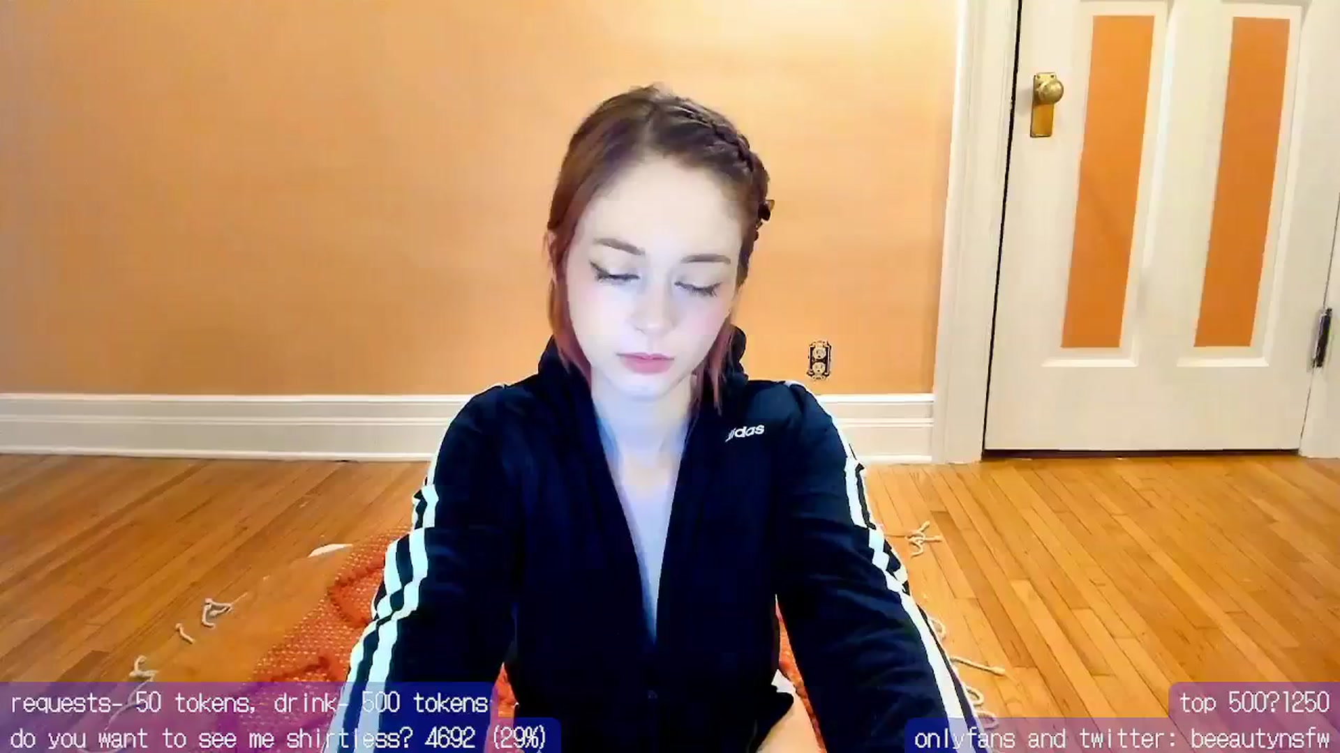 Gallery image thumbnail from BeeautyNSFW's myfreecams stream on, 05/19/2024, 06:56 image 5 of 20