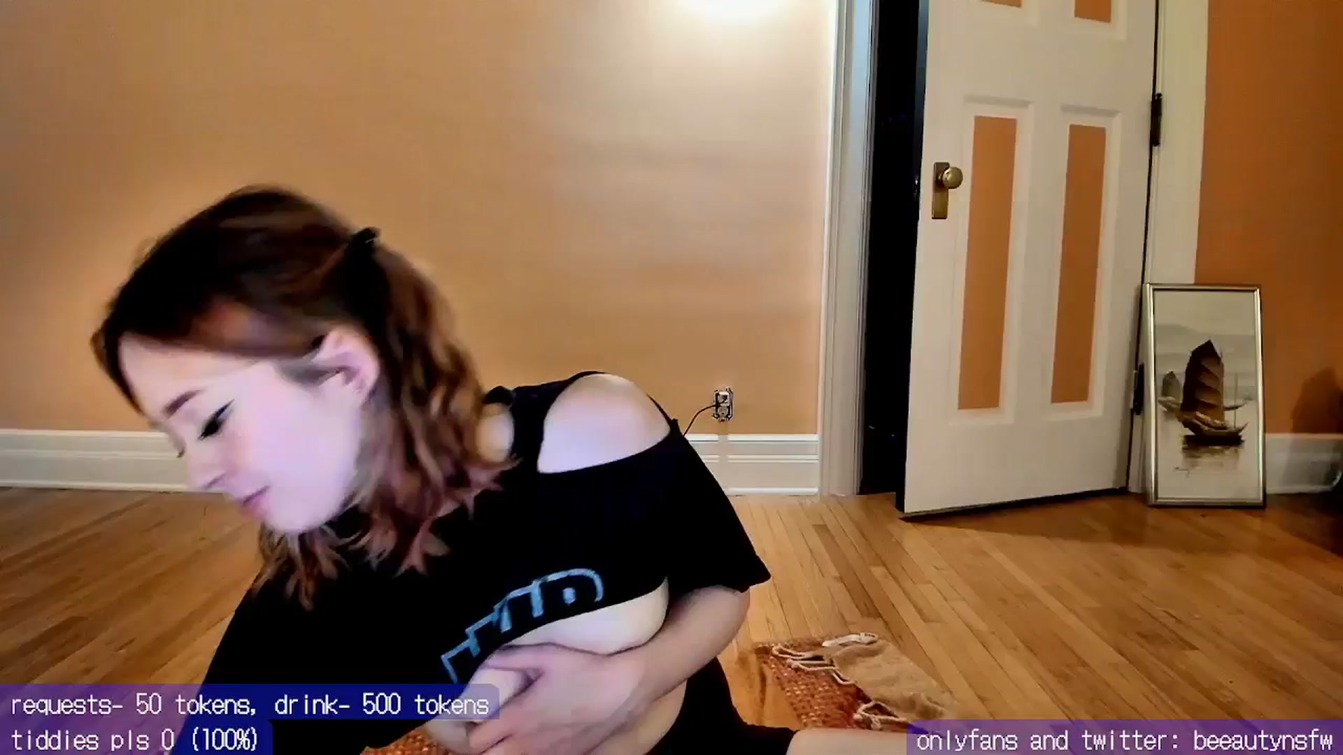 Gallery image thumbnail from BeeautyNSFW's myfreecams stream on, 06/06/2024, 07:22 image 14 of 20