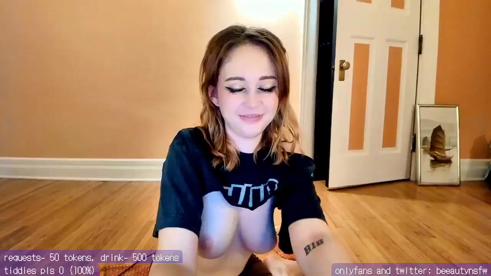Gallery image thumbnail from BeeautyNSFW's myfreecams stream on, 06/06/2024, 07:22 image 15 of 20