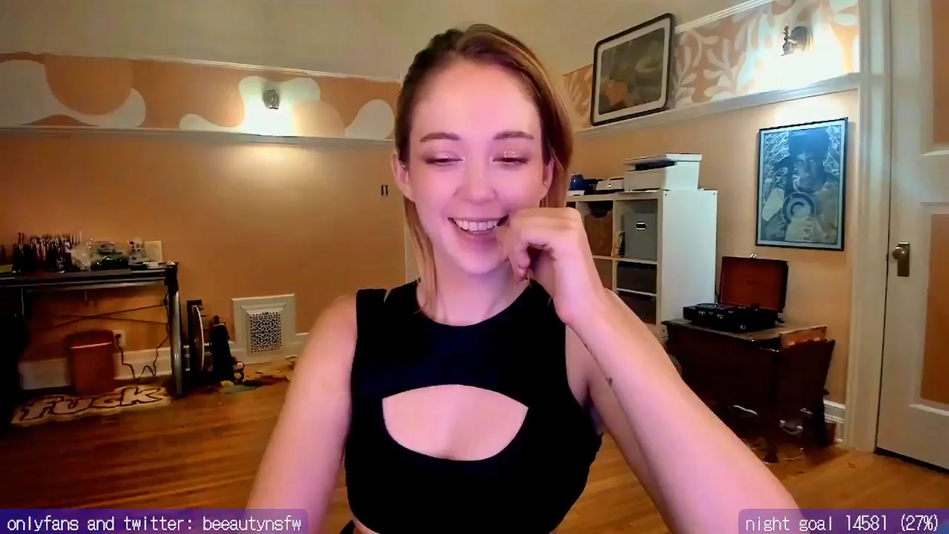 Gallery image thumbnail from BeeautyNSFW's myfreecams stream on, 09/26/2024, 07:06 image 17 of 20