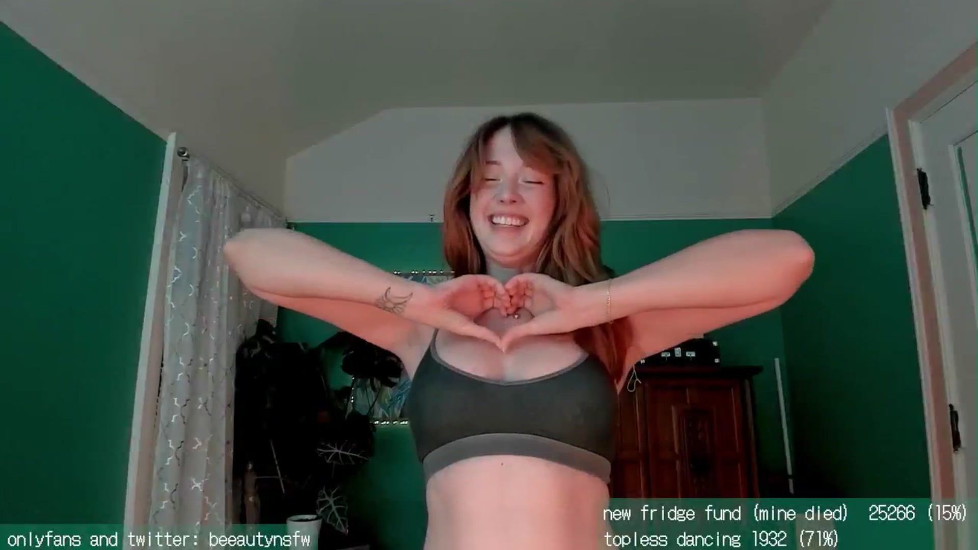 Gallery image thumbnail from BeeautyNSFW's myfreecams stream on, 08/01/2025, 06:03 image 13 of 20