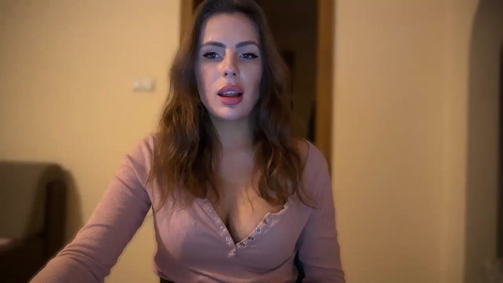 Gallery image thumbnail from BeepBoob777's myfreecams stream on, 02/13/2024, 01:41 image 19 of 20