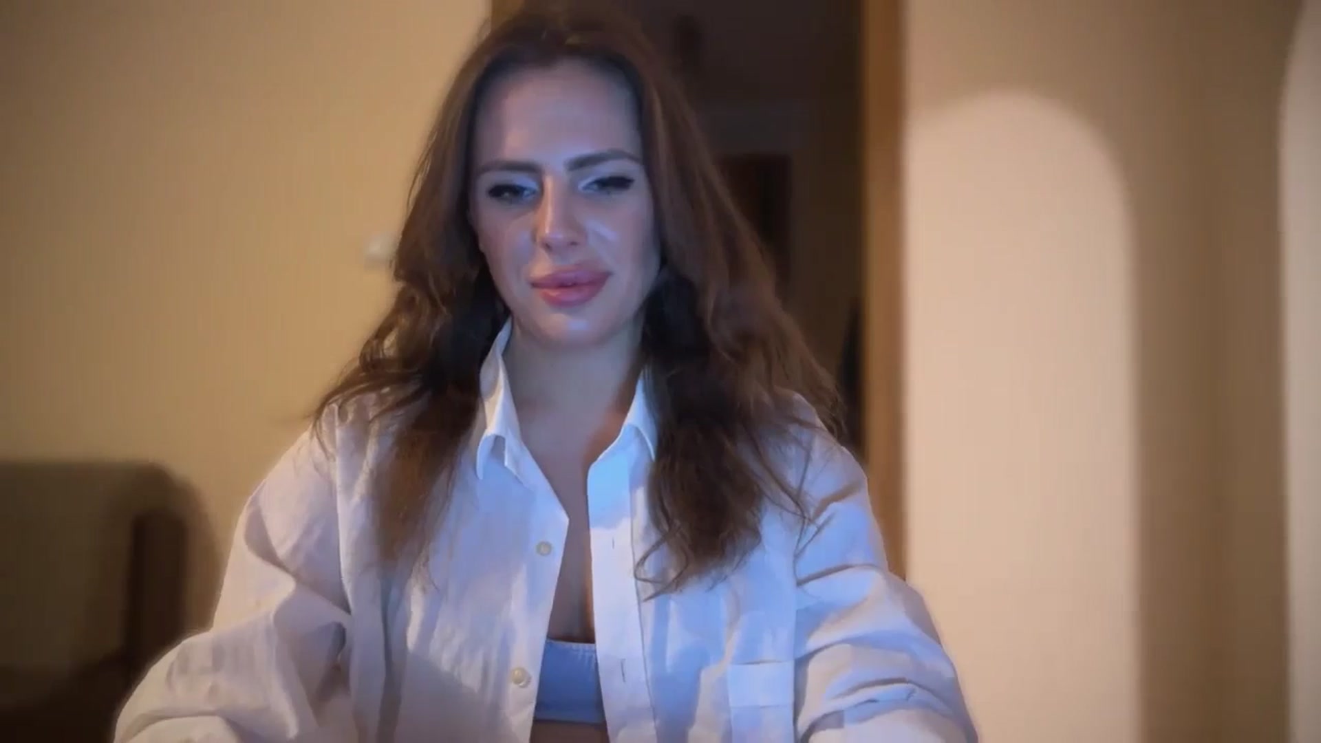 Gallery image thumbnail from BeepBoob777's myfreecams stream on, 04/21/2024, 24:27 image 18 of 20