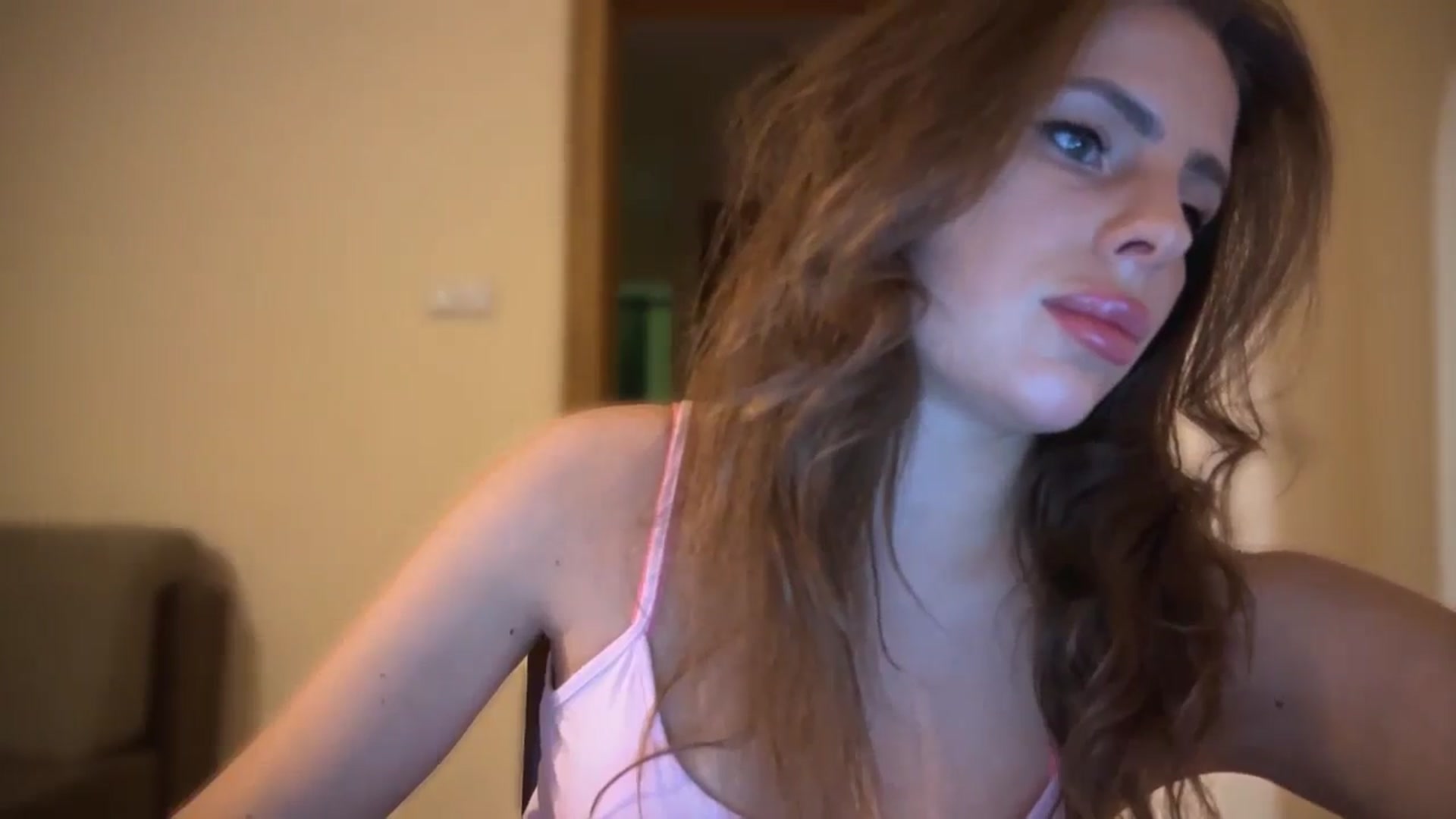 Gallery image thumbnail from BeepBoob777's myfreecams stream on, 06/07/2024, 23:24 image 13 of 20