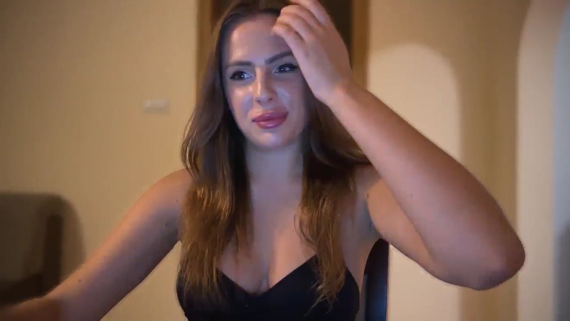 Gallery image thumbnail from BeepBoob777's myfreecams stream on, 08/30/2024, 23:47 image 15 of 20