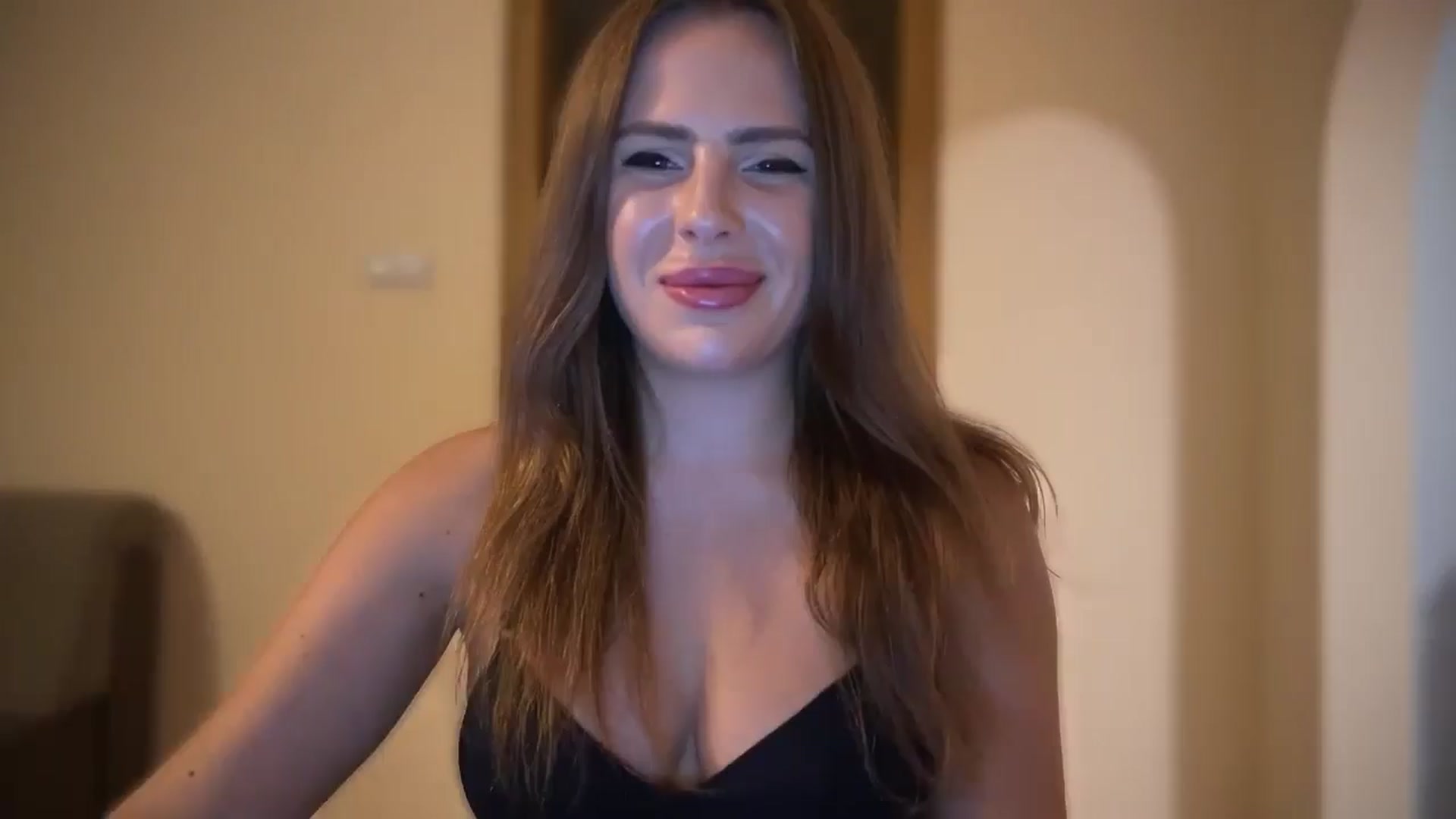 Gallery image thumbnail from BeepBoob777's myfreecams stream on, 08/30/2024, 23:47 image 3 of 20