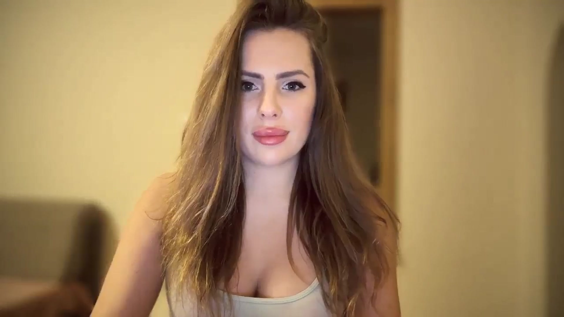 Gallery image thumbnail from BeepBoob777's myfreecams stream on, 03/23/2025, 19:16 image 19 of 20