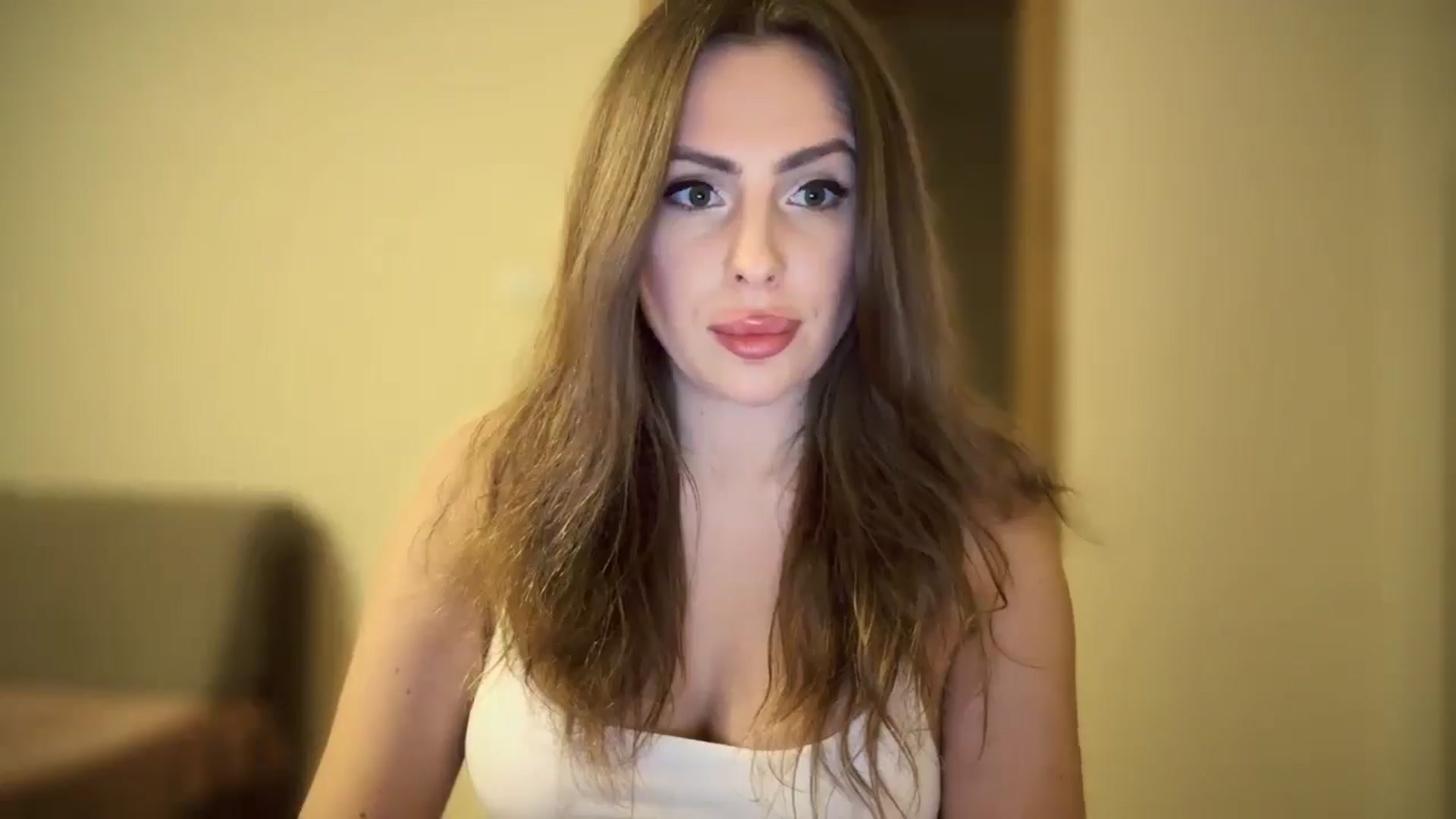Gallery image thumbnail from BeepBoob777's myfreecams stream on, 03/28/2025, 19:18 image 9 of 20