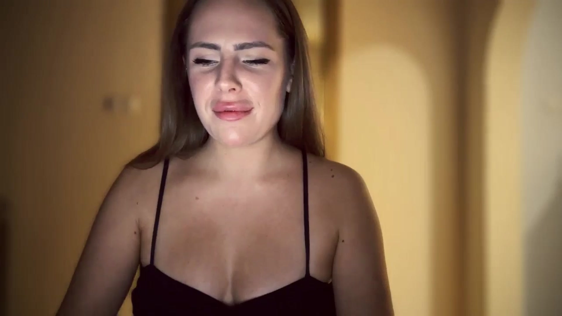 Gallery image thumbnail from BeepBoob777's myfreecams stream on, 06/21/2025, 20:25 image 2 of 20