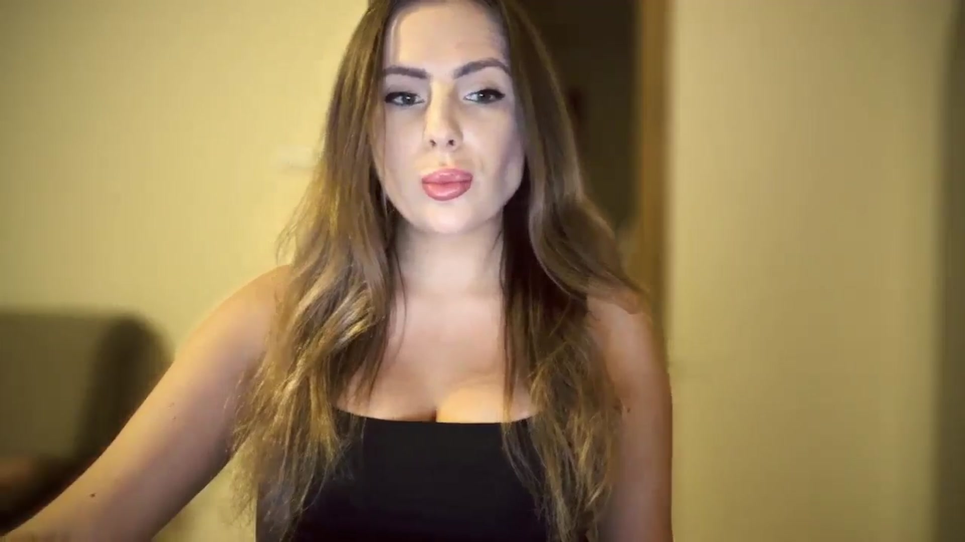Gallery image thumbnail from BeepBoob777's myfreecams stream on, 09/27/2025, 23:01 image 2 of 20