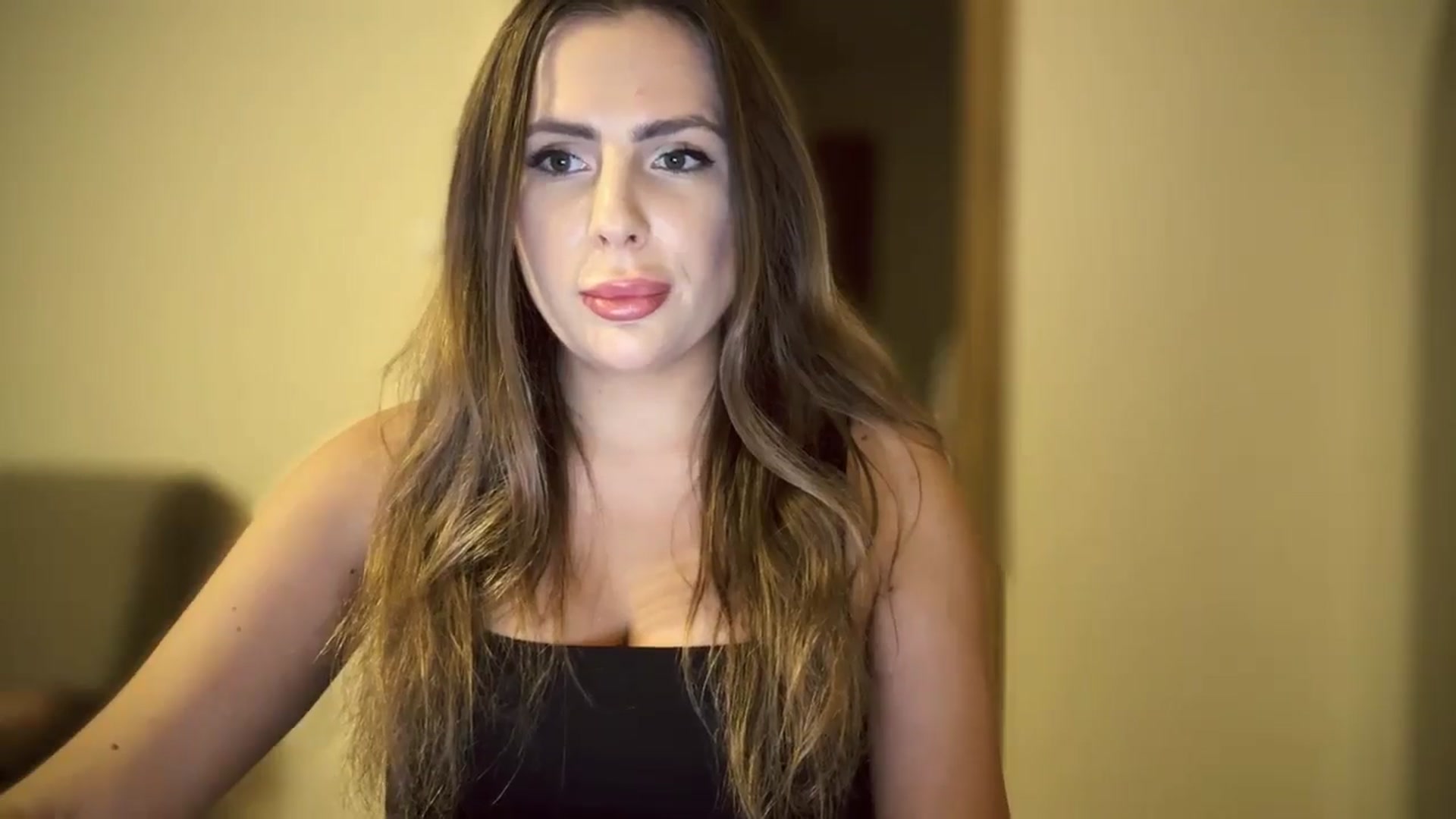 Gallery image thumbnail from BeepBoob777's myfreecams stream on, 09/27/2025, 23:01 image 15 of 20