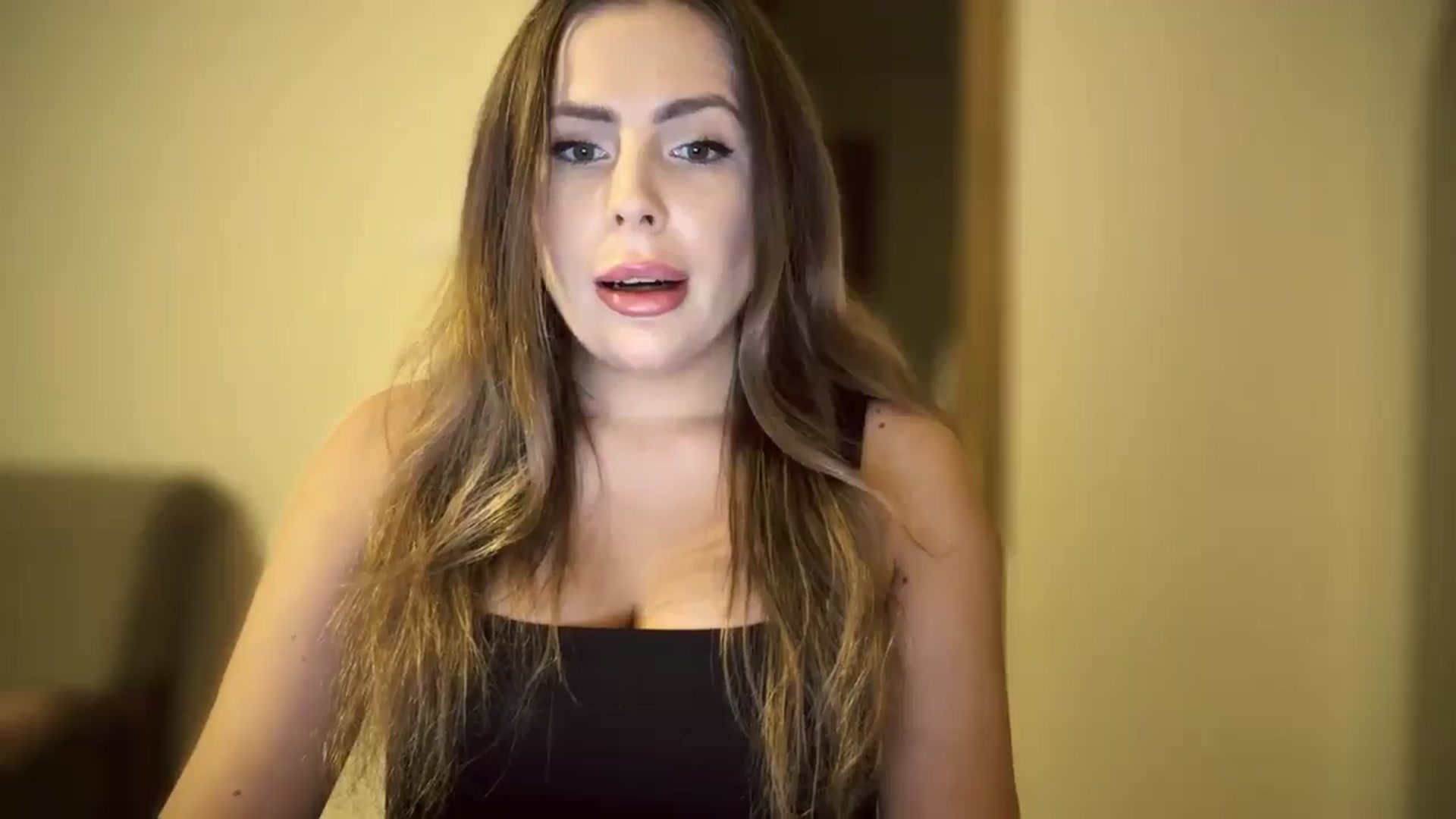 Gallery image thumbnail from BeepBoob777's myfreecams stream on, 09/27/2025, 23:01 image 10 of 20