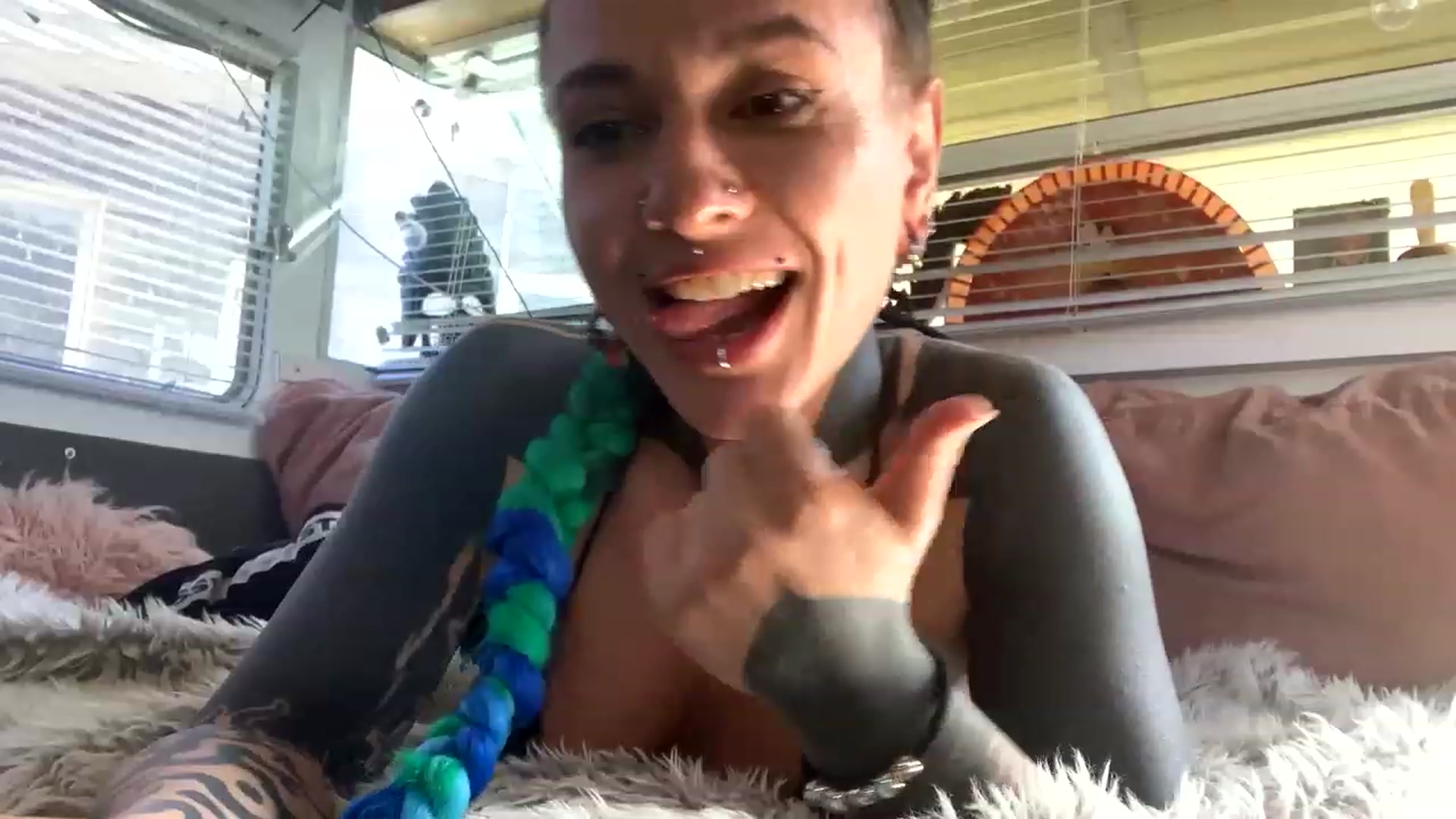 Gallery image thumbnail from Belen_O's myfreecams stream on, 11/18/2022, 06:59 image 7 of 20