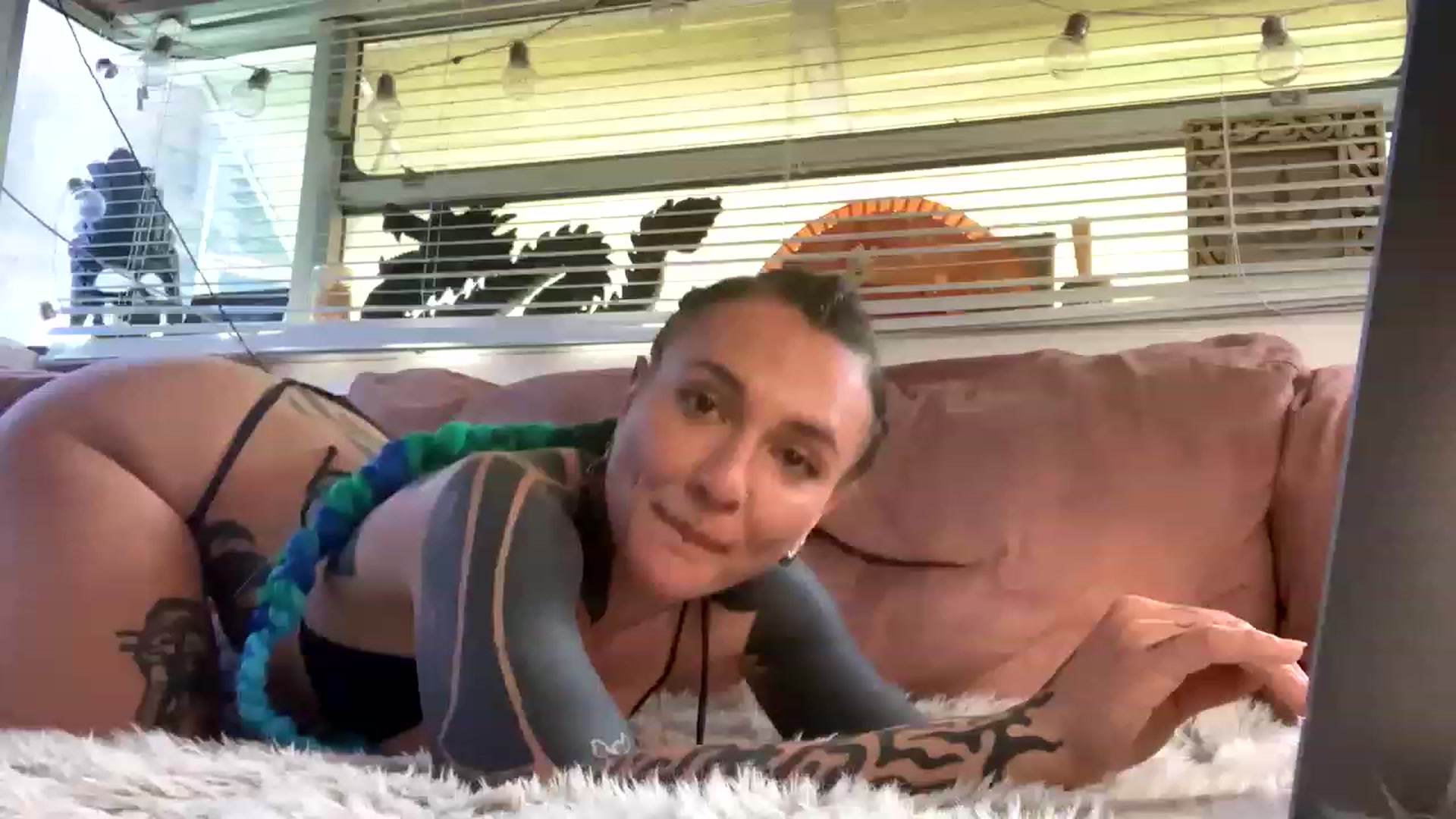 Gallery image thumbnail from Belen_O's myfreecams stream on, 11/18/2022, 08:52 image 5 of 20
