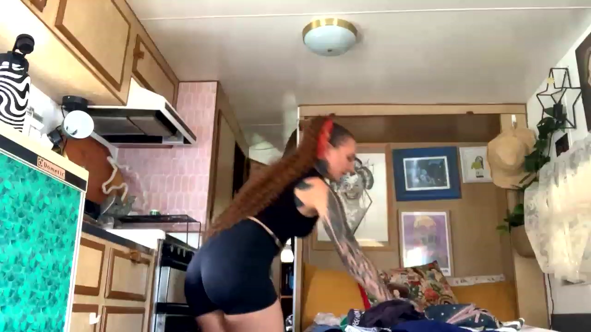 Gallery image thumbnail from Belen_O's myfreecams stream on, 12/01/2022, 03:19 image 8 of 20
