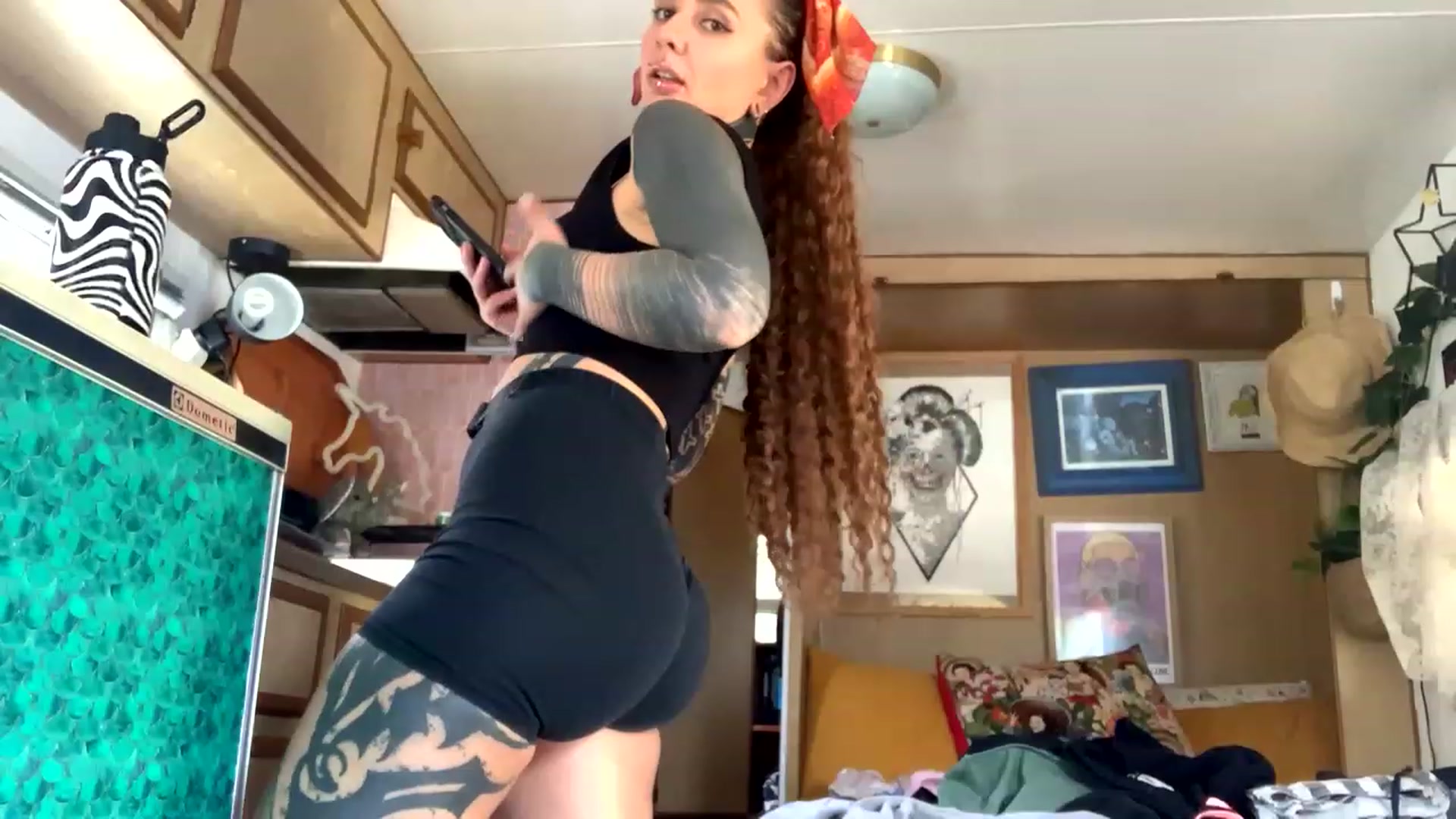Gallery image thumbnail from Belen_O's myfreecams stream on, 12/01/2022, 03:19 image 3 of 20
