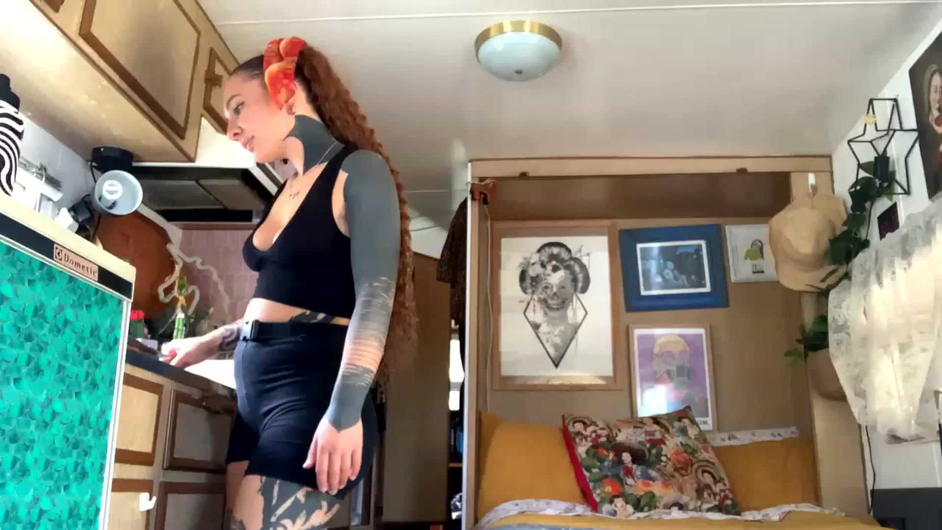 Gallery image thumbnail from Belen_O's myfreecams stream on, 12/01/2022, 03:19 image 13 of 20