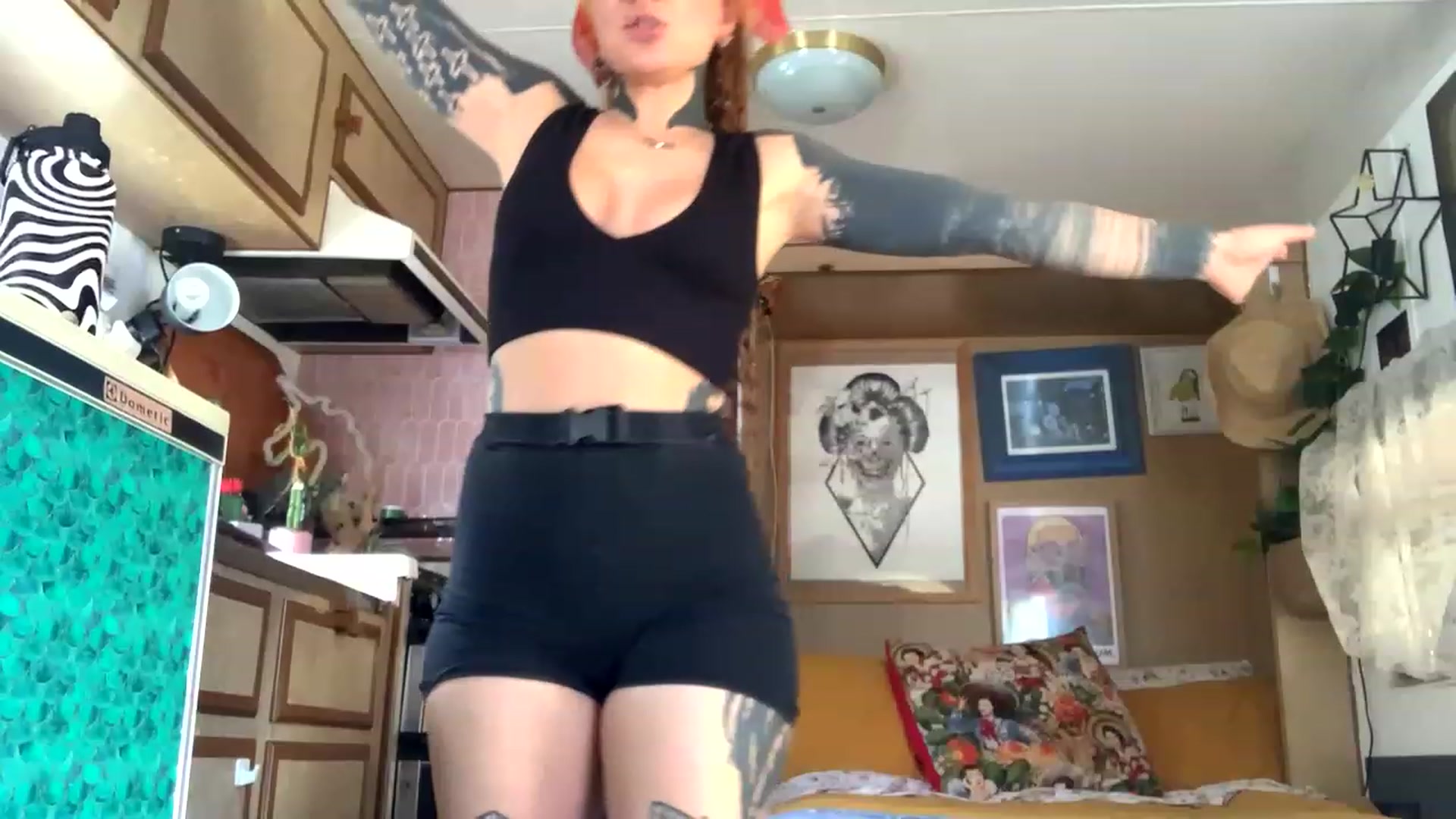 Gallery image thumbnail from Belen_O's myfreecams stream on, 12/01/2022, 03:19 image 12 of 20