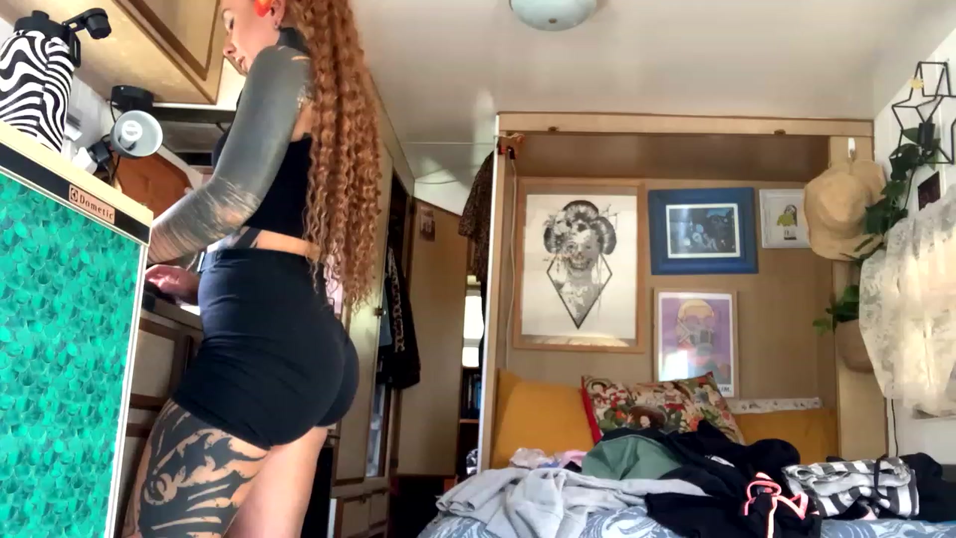 Gallery image thumbnail from Belen_O's myfreecams stream on, 12/01/2022, 03:19 image 5 of 20