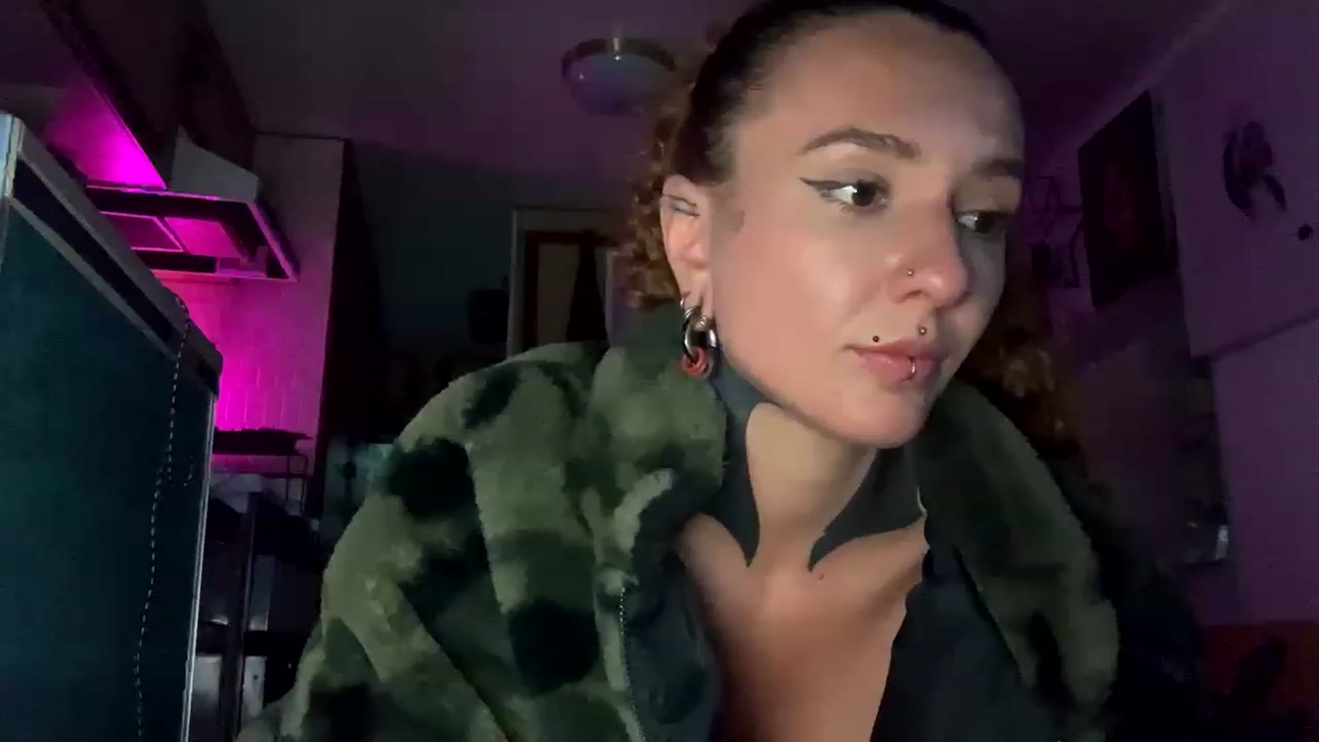 Gallery image thumbnail from Belen_O's myfreecams stream on, 12/05/2022, 09:49 image 14 of 20