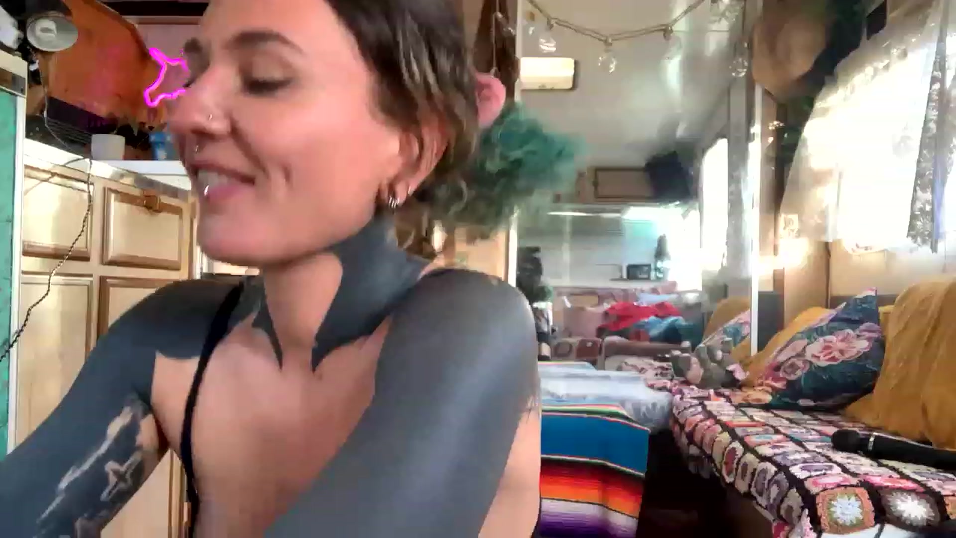 Gallery image thumbnail from Belen_O's myfreecams stream on, 12/17/2022, 08:46 image 13 of 20