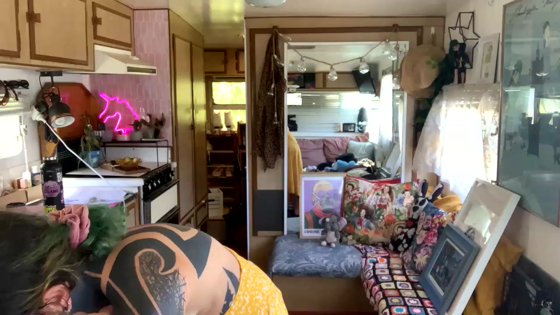 Gallery image thumbnail from Belen_O's myfreecams stream on, 12/19/2022, 05:37 image 8 of 20