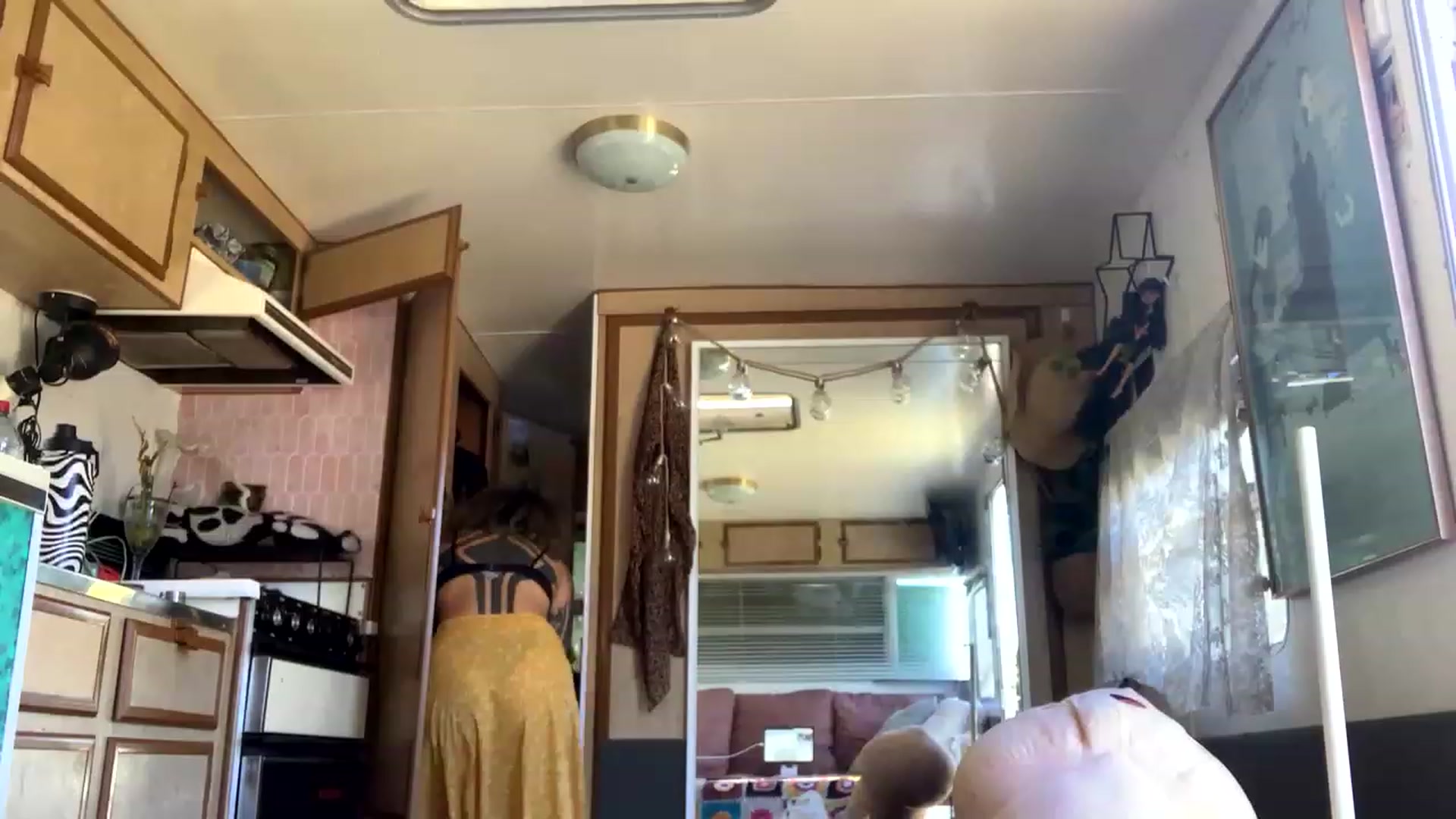 Gallery image thumbnail from Belen_O's myfreecams stream on, 12/27/2022, 24:29 image 1 of 20