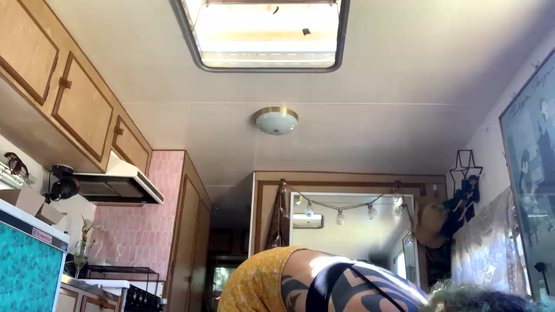 Gallery image thumbnail from Belen_O's myfreecams stream on, 12/27/2022, 24:29 image 10 of 20