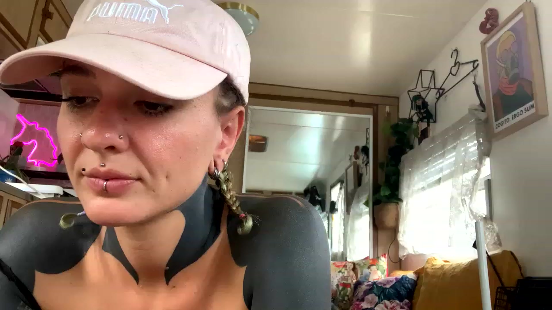 Gallery image thumbnail from Belen_O's myfreecams stream on, 12/28/2022, 07:06 image 9 of 20