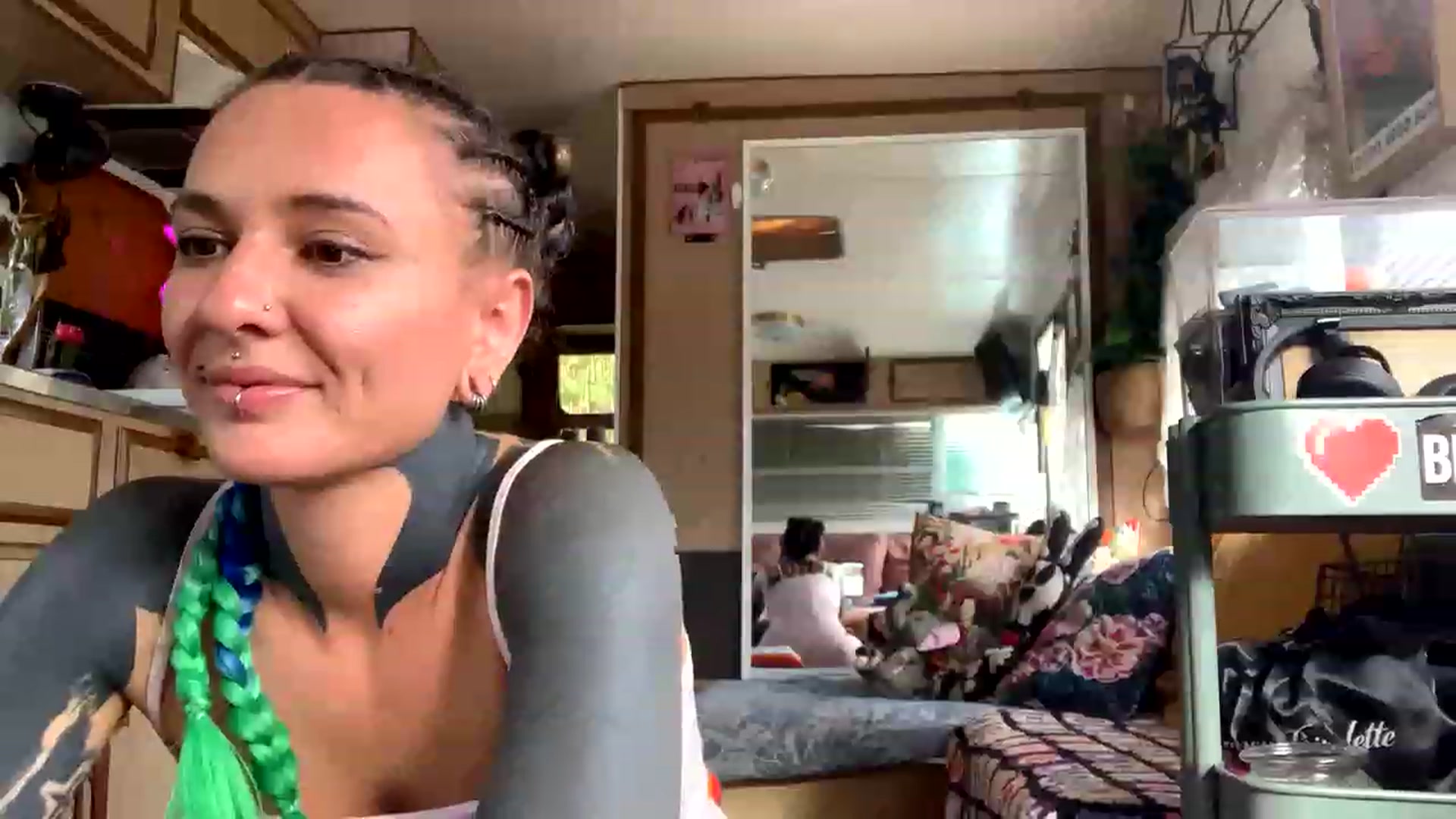 Gallery image thumbnail from Belen_O's myfreecams stream on, 12/29/2022, 07:32 image 20 of 20