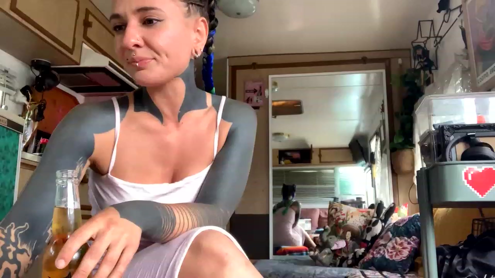 Gallery image thumbnail from Belen_O's myfreecams stream on, 12/29/2022, 07:32 image 14 of 20