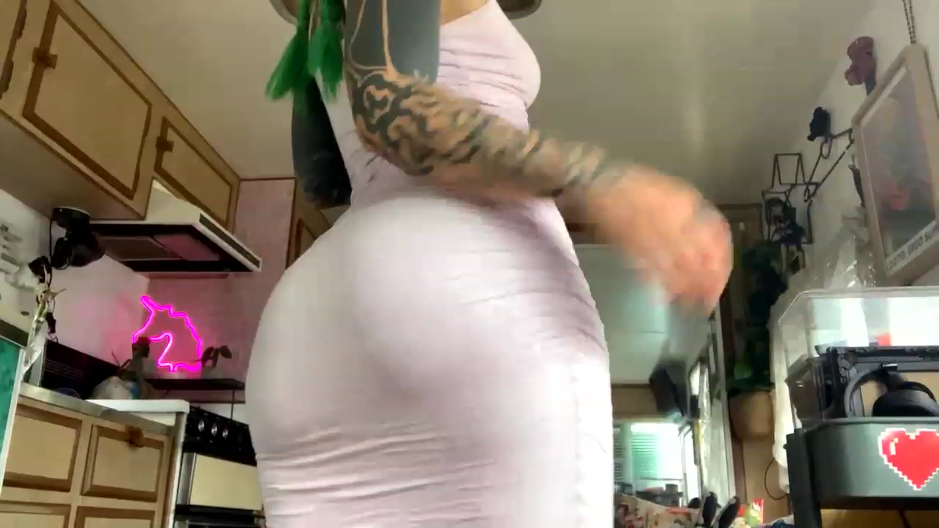 Gallery image thumbnail from Belen_O's myfreecams stream on, 12/29/2022, 07:32 image 9 of 20