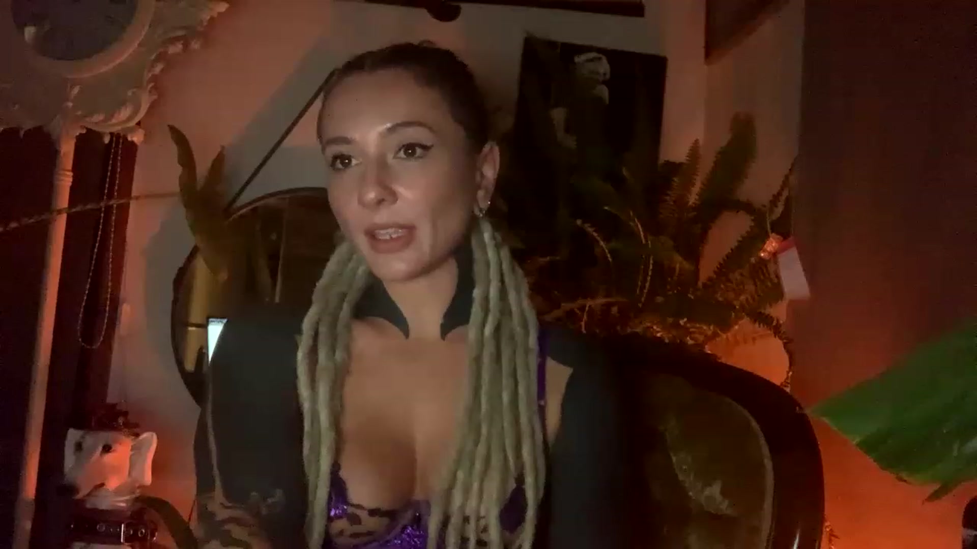 Gallery image thumbnail from Belen_O's myfreecams stream on, 03/10/2023, 09:45 image 14 of 20