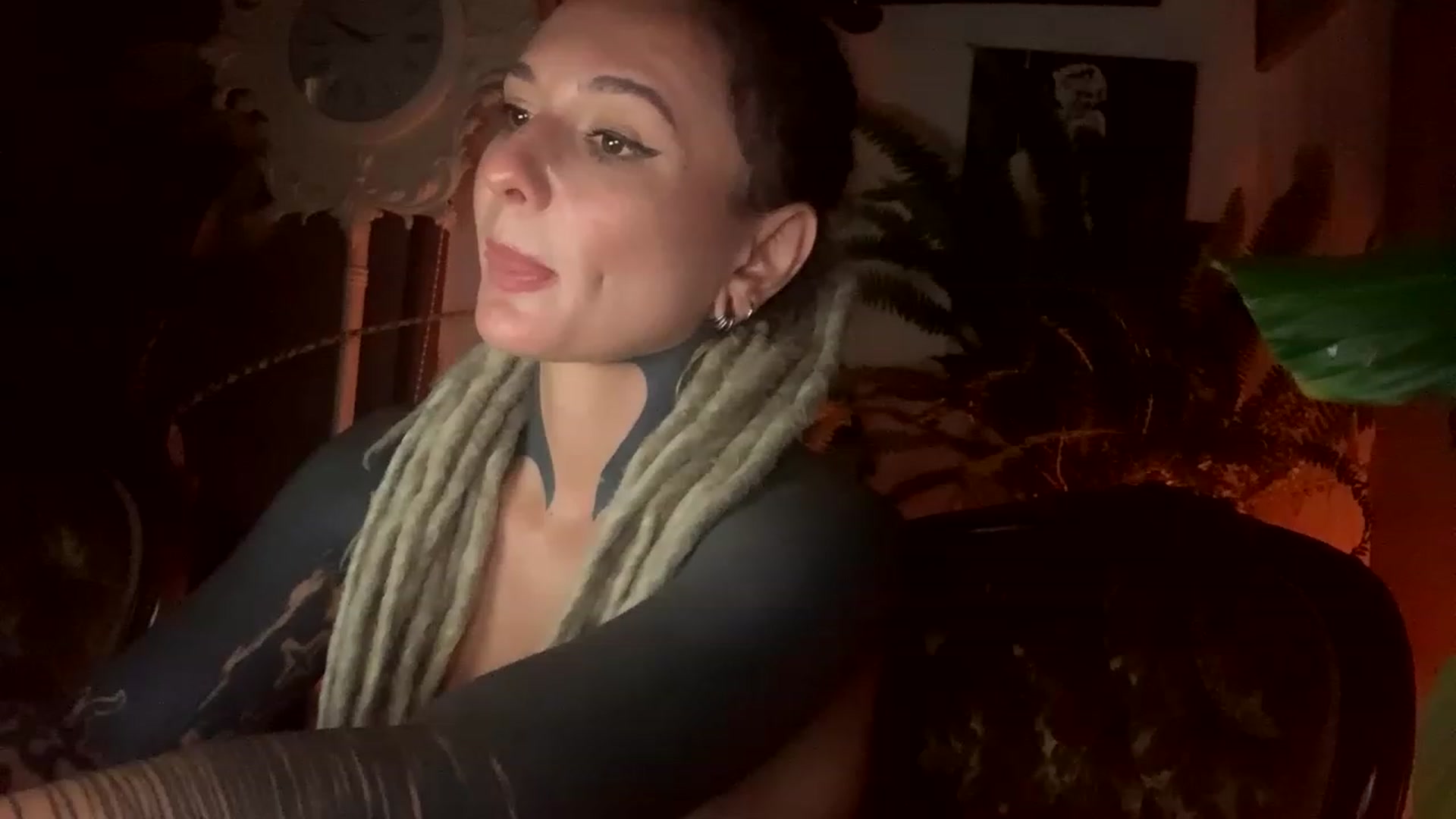 Gallery image thumbnail from Belen_O's myfreecams stream on, 03/11/2023, 11:29 image 15 of 20