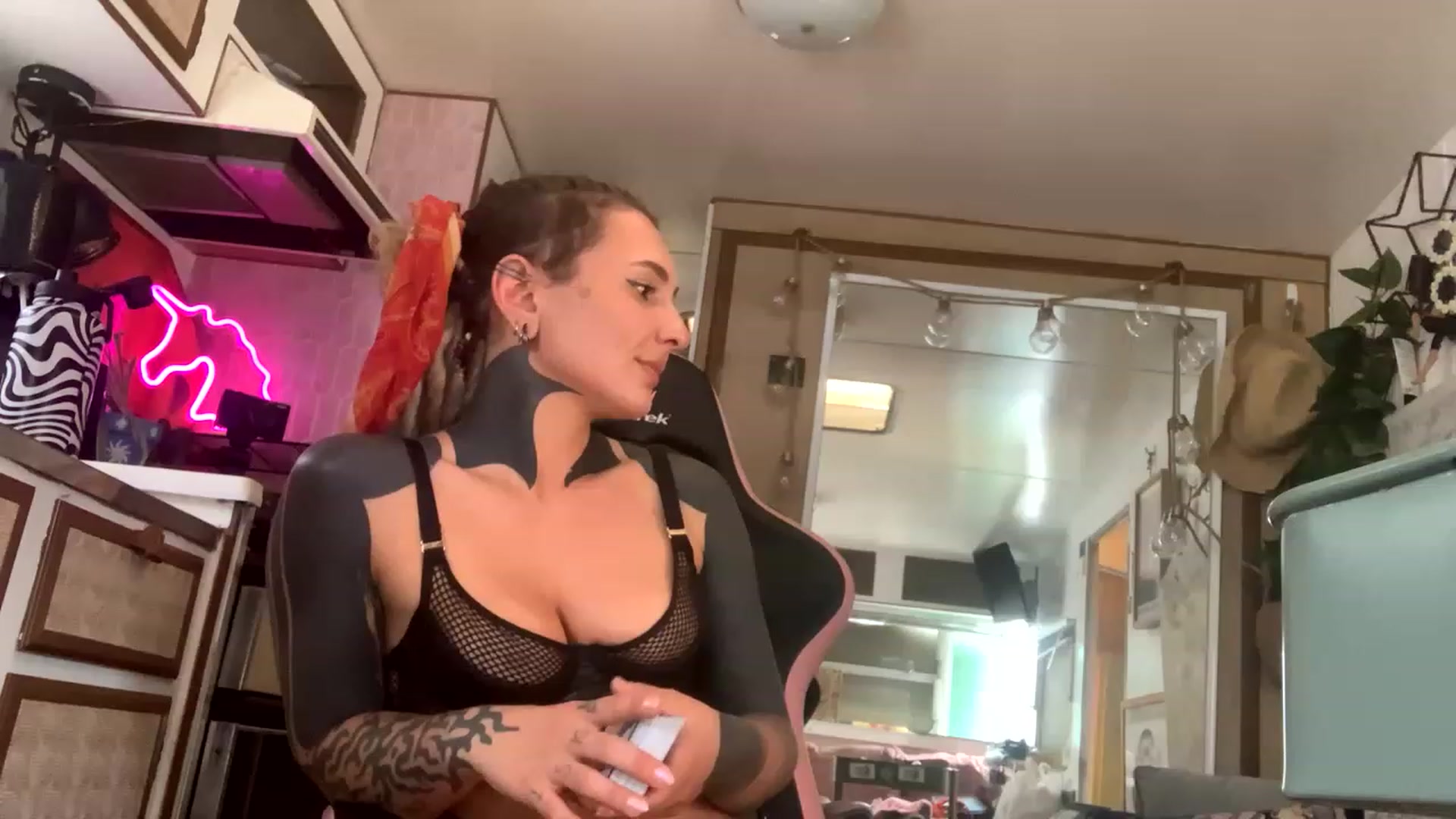 Gallery image thumbnail from Belen_O's myfreecams stream on, 03/14/2023, 07:36 image 11 of 20