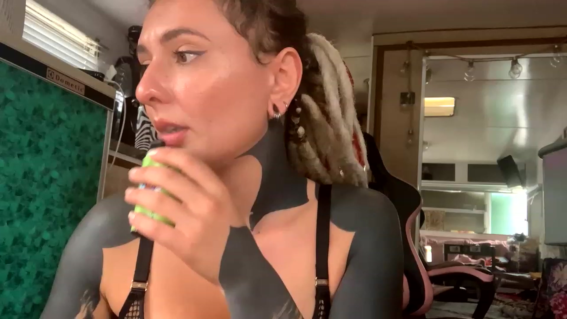 Gallery image thumbnail from Belen_O's myfreecams stream on, 03/14/2023, 07:47 image 6 of 20