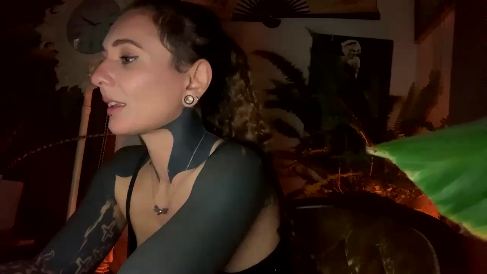 Gallery image thumbnail from Belen_O's myfreecams stream on, 03/24/2023, 12:22 image 9 of 20