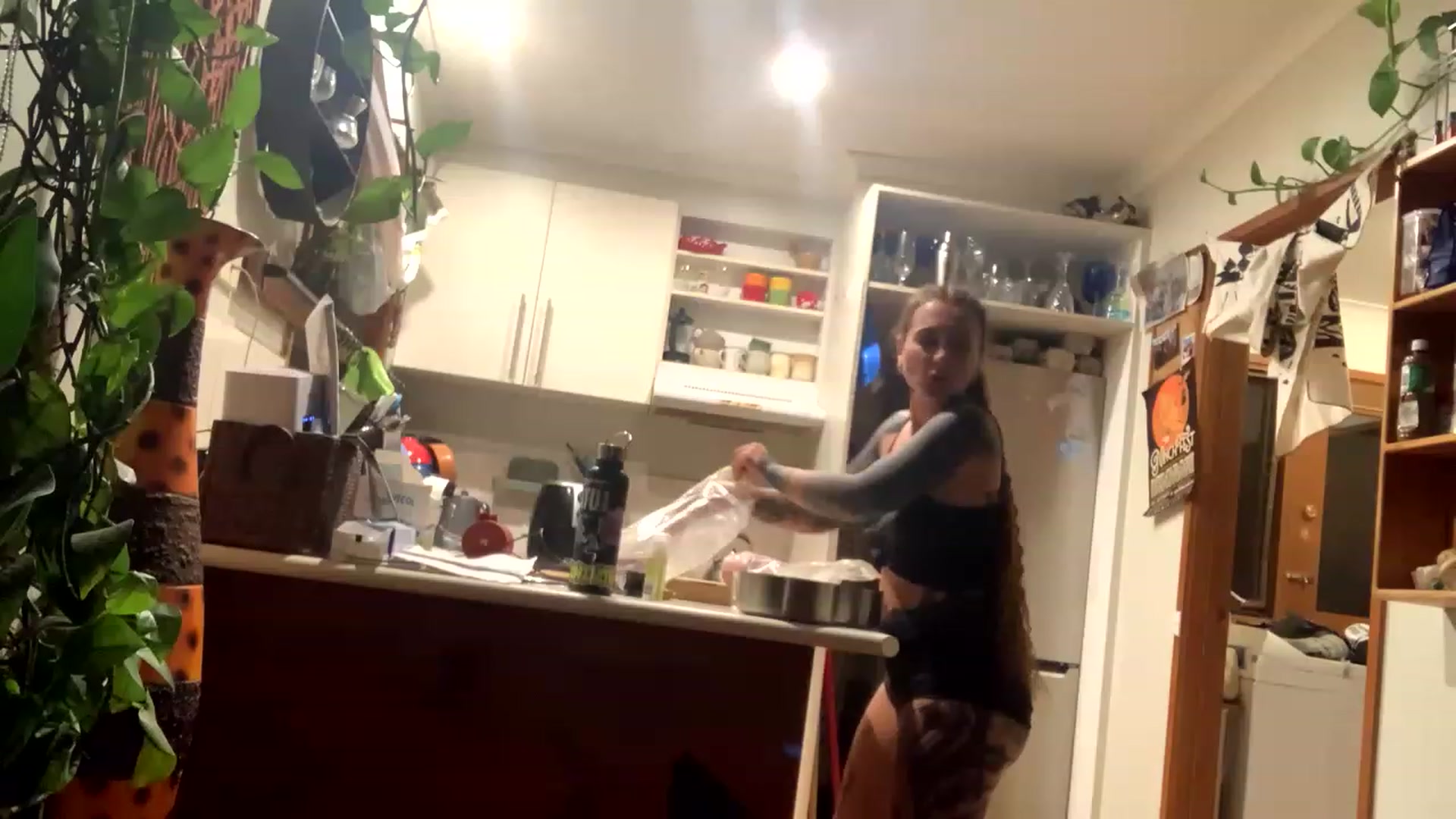 Gallery image thumbnail from Belen_O's myfreecams stream on, 03/24/2023, 12:22 image 18 of 20