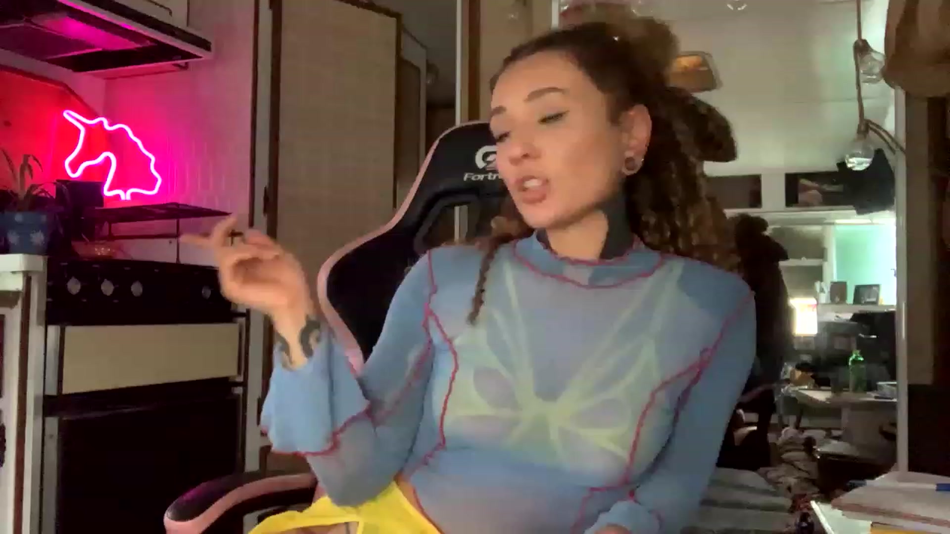 Gallery image thumbnail from Belen_O's myfreecams stream on, 03/29/2023, 09:47 image 4 of 20