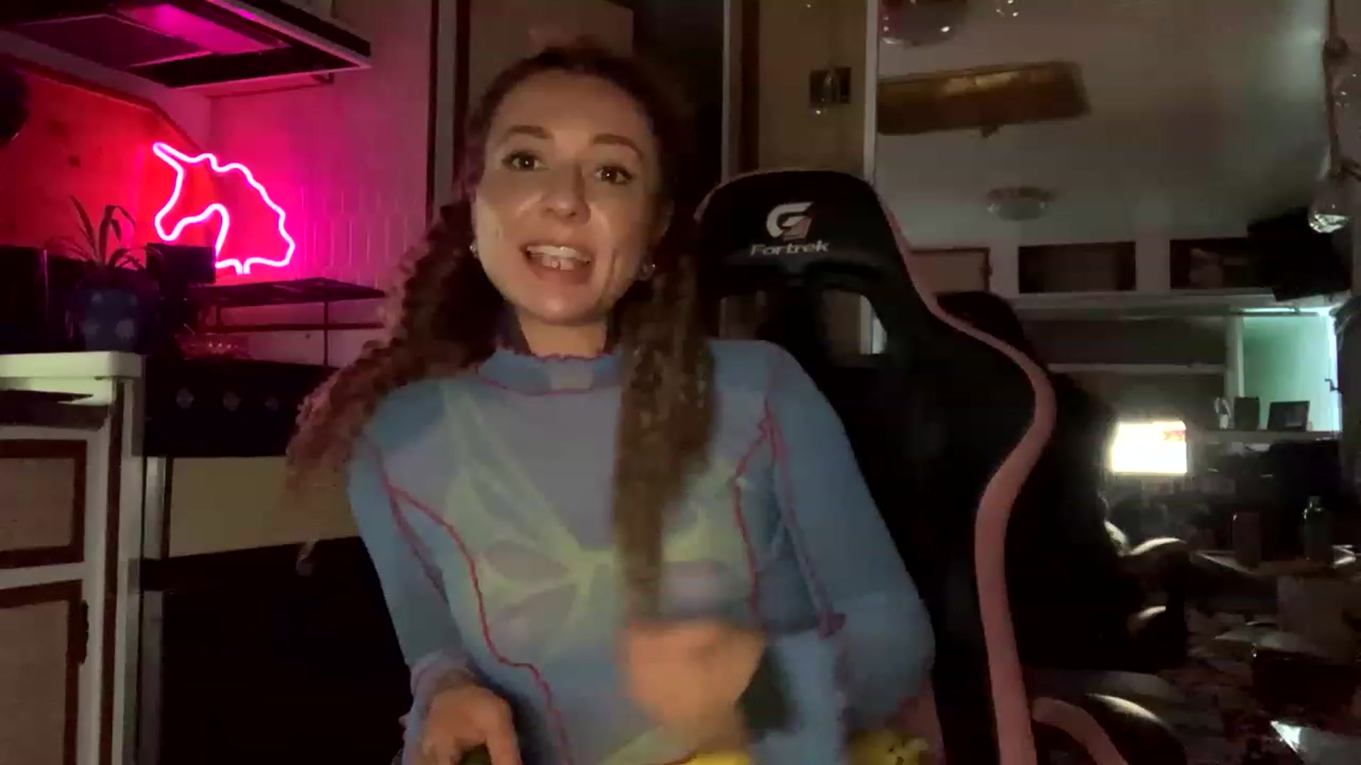 Gallery image thumbnail from Belen_O's myfreecams stream on, 03/29/2023, 09:47 image 8 of 20