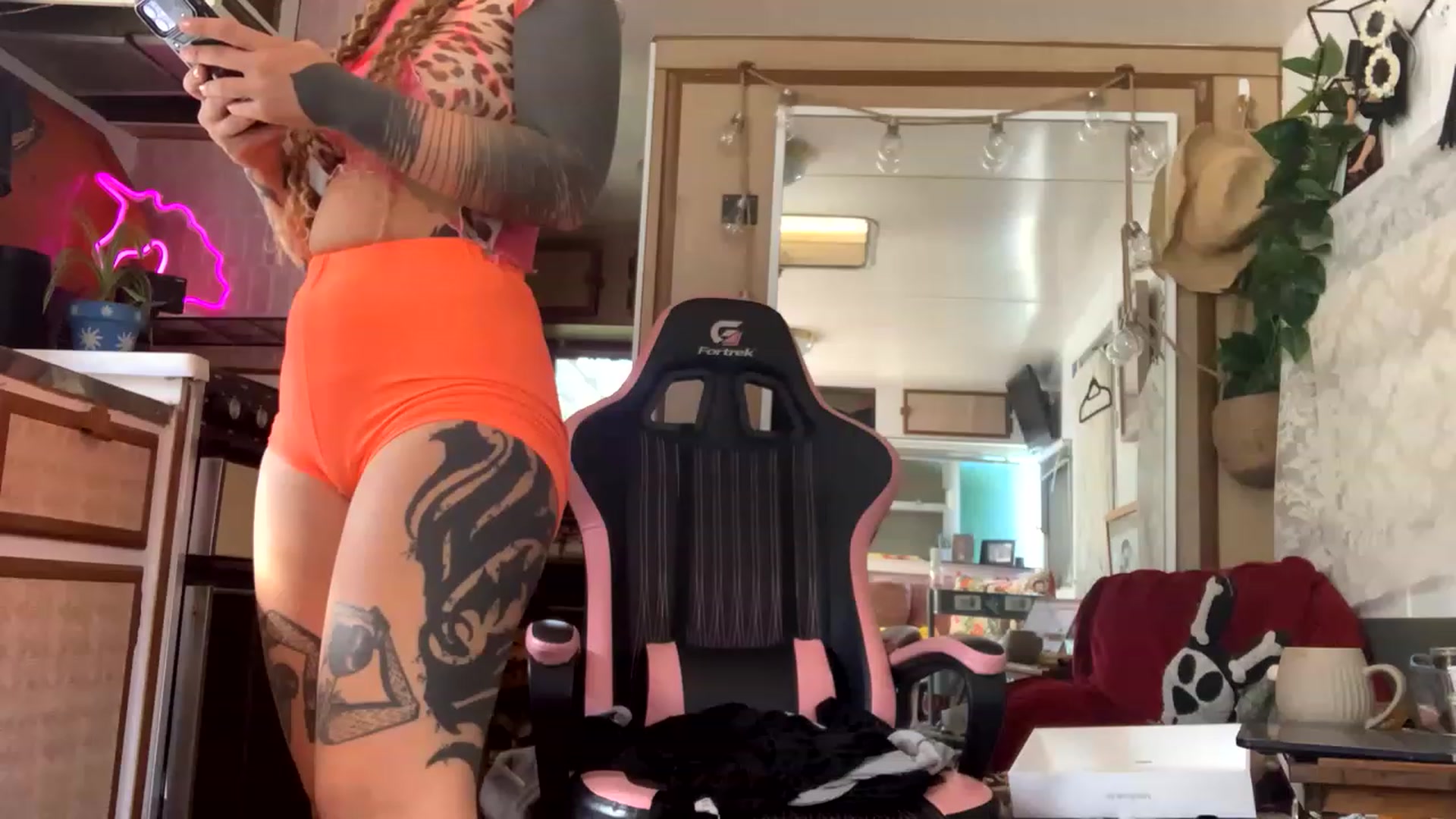 Gallery image thumbnail from Belen_O's myfreecams stream on, 04/04/2023, 03:04 image 2 of 20