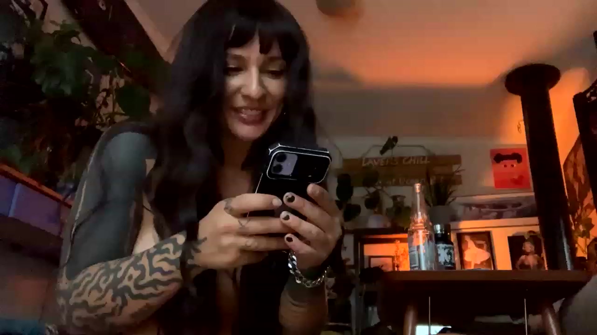 Gallery image thumbnail from Belen_O's myfreecams stream on, 05/09/2023, 08:31 image 4 of 20