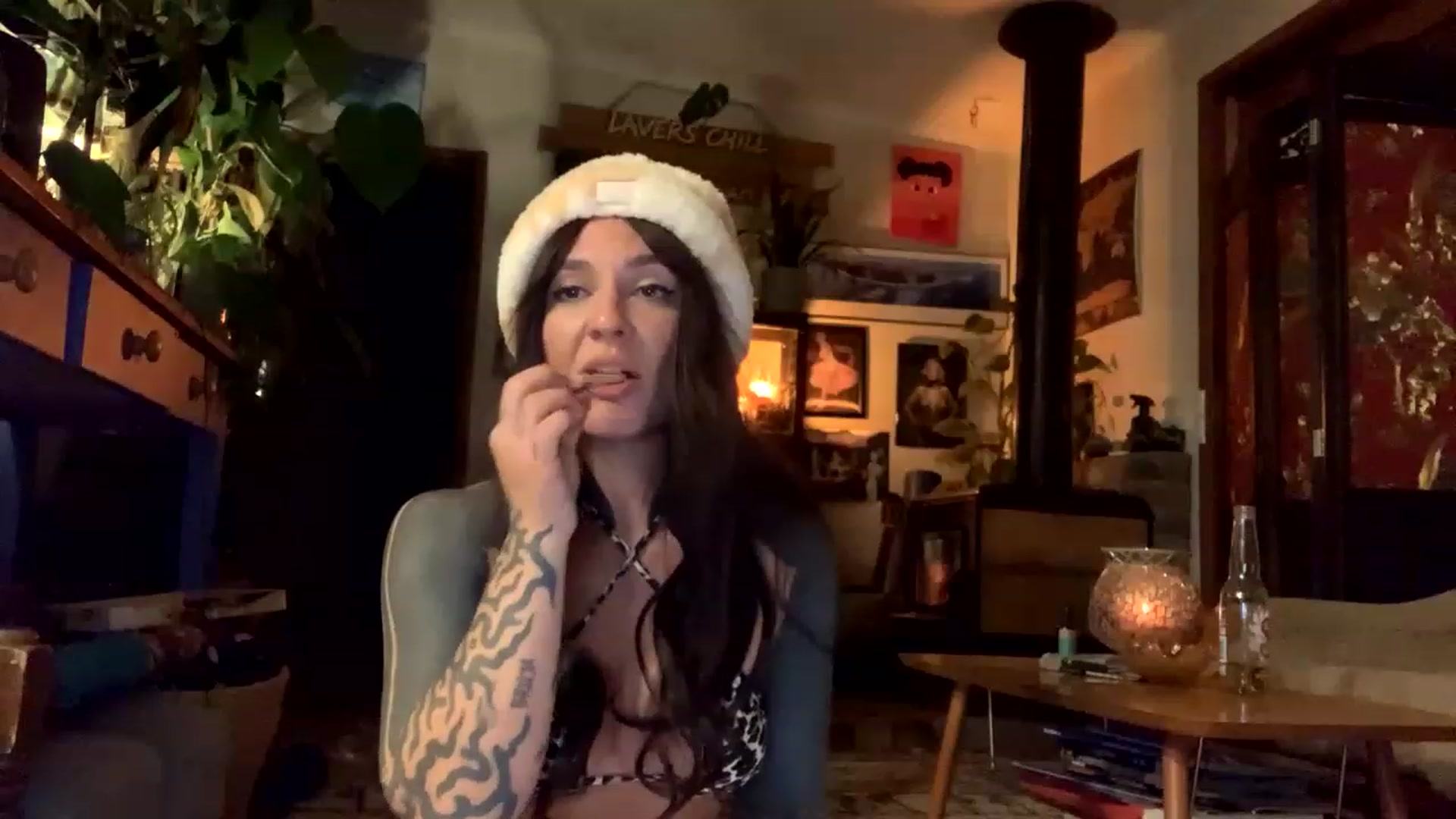 Gallery image thumbnail from Belen_O's myfreecams stream on, 05/10/2023, 10:28 image 16 of 20