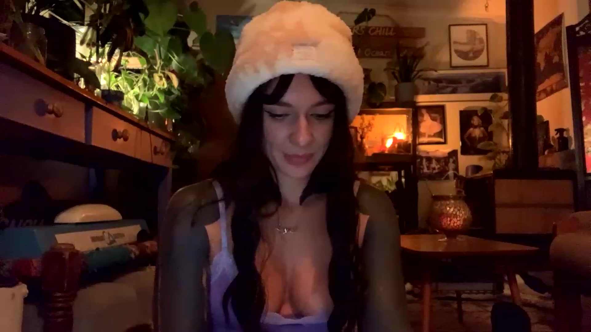 Gallery image thumbnail from Belen_O's myfreecams stream on, 05/12/2023, 12:55 image 7 of 20