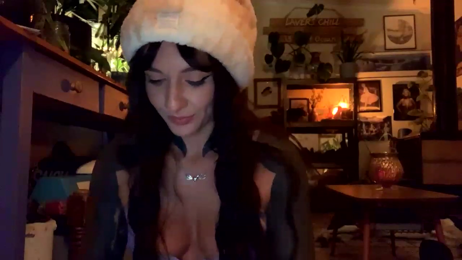 Gallery image thumbnail from Belen_O's myfreecams stream on, 05/12/2023, 12:55 image 8 of 20